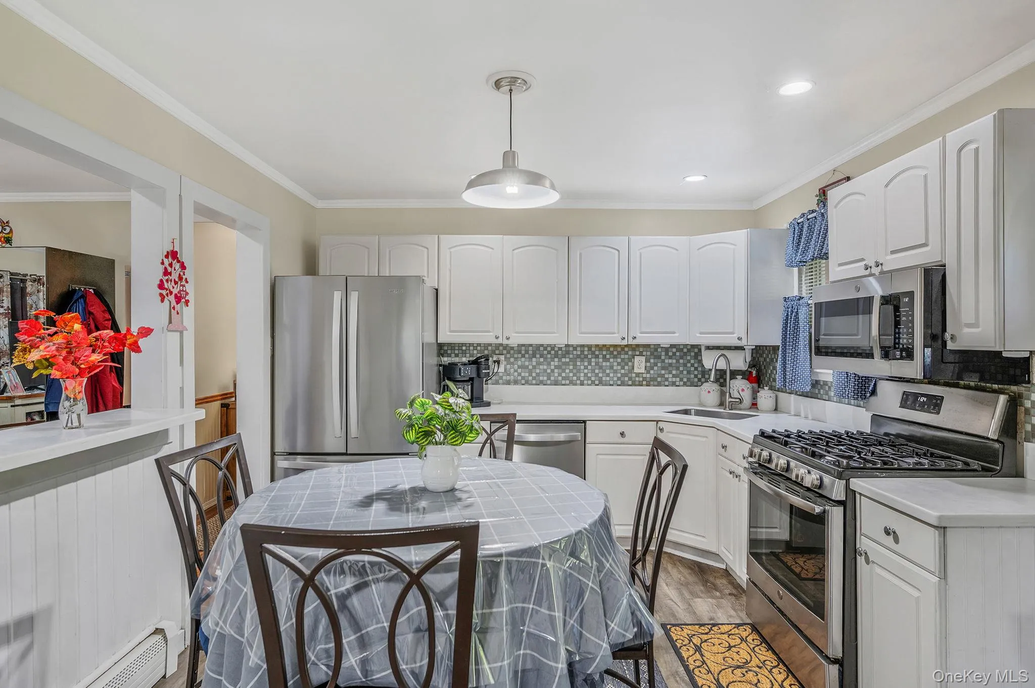 49 Washington Avenue, Brookhaven, NY, 3 Bedrooms Bedrooms, 6 Rooms Rooms,2 BathroomsBathrooms,Residential,For Rent,Washington,0,1005285 49 Washington Avenue, Brookhaven, NY, 3 Bedrooms Bedrooms, 6 Rooms Rooms,2 BathroomsBathrooms,Residential,For Rent,Washington,0,1005285