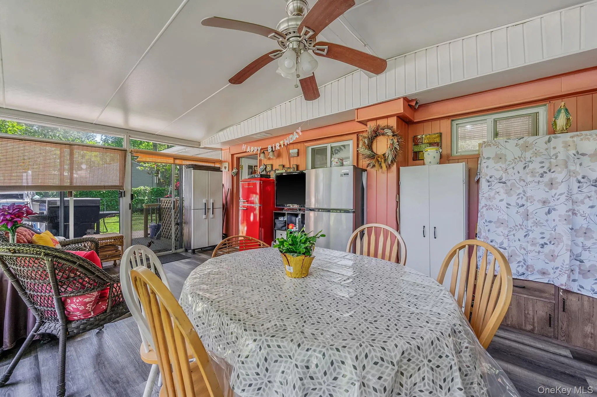 49 Washington Avenue, Brookhaven, NY, 3 Bedrooms Bedrooms, 6 Rooms Rooms,2 BathroomsBathrooms,Residential,For Rent,Washington,0,1005285 49 Washington Avenue, Brookhaven, NY, 3 Bedrooms Bedrooms, 6 Rooms Rooms,2 BathroomsBathrooms,Residential,For Rent,Washington,0,1005285