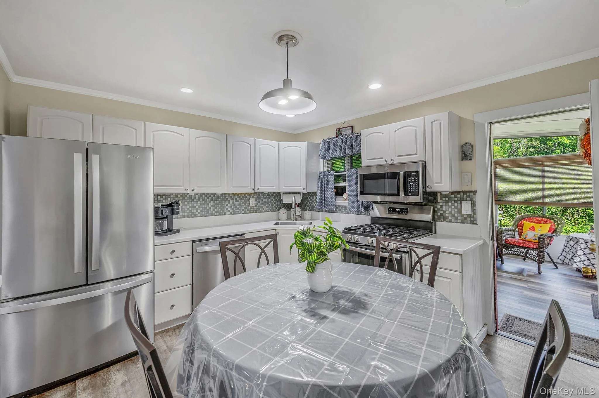 49 Washington Avenue, Brookhaven, NY, 3 Bedrooms Bedrooms, 6 Rooms Rooms,2 BathroomsBathrooms,Residential,For Rent,Washington,0,1005285 49 Washington Avenue, Brookhaven, NY, 3 Bedrooms Bedrooms, 6 Rooms Rooms,2 BathroomsBathrooms,Residential,For Rent,Washington,0,1005285