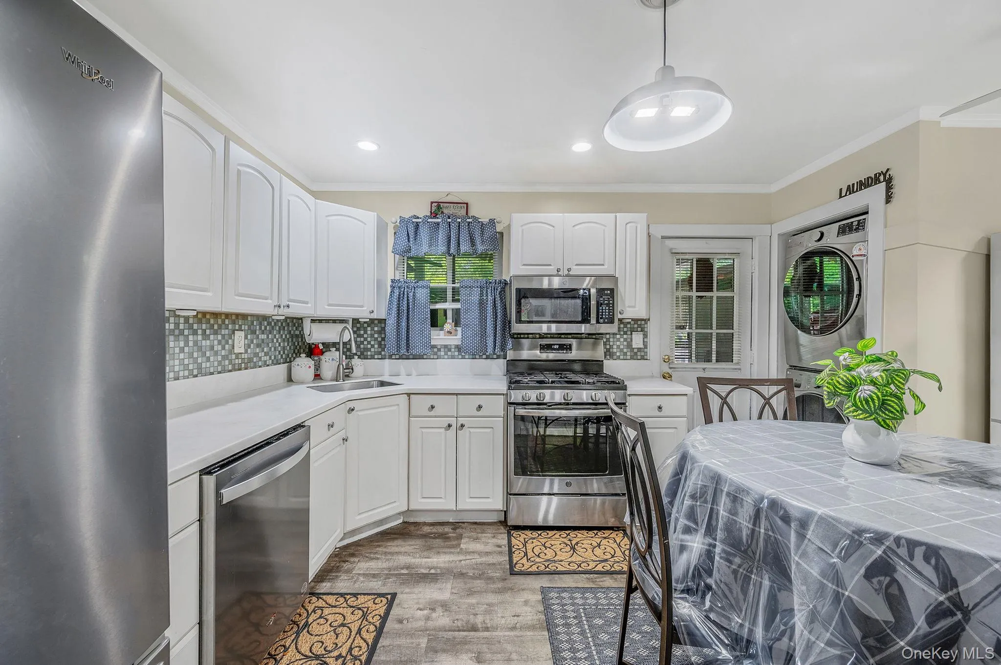 49 Washington Avenue, Brookhaven, NY, 3 Bedrooms Bedrooms, 6 Rooms Rooms,2 BathroomsBathrooms,Residential,For Rent,Washington,0,1005285 49 Washington Avenue, Brookhaven, NY, 3 Bedrooms Bedrooms, 6 Rooms Rooms,2 BathroomsBathrooms,Residential,For Rent,Washington,0,1005285