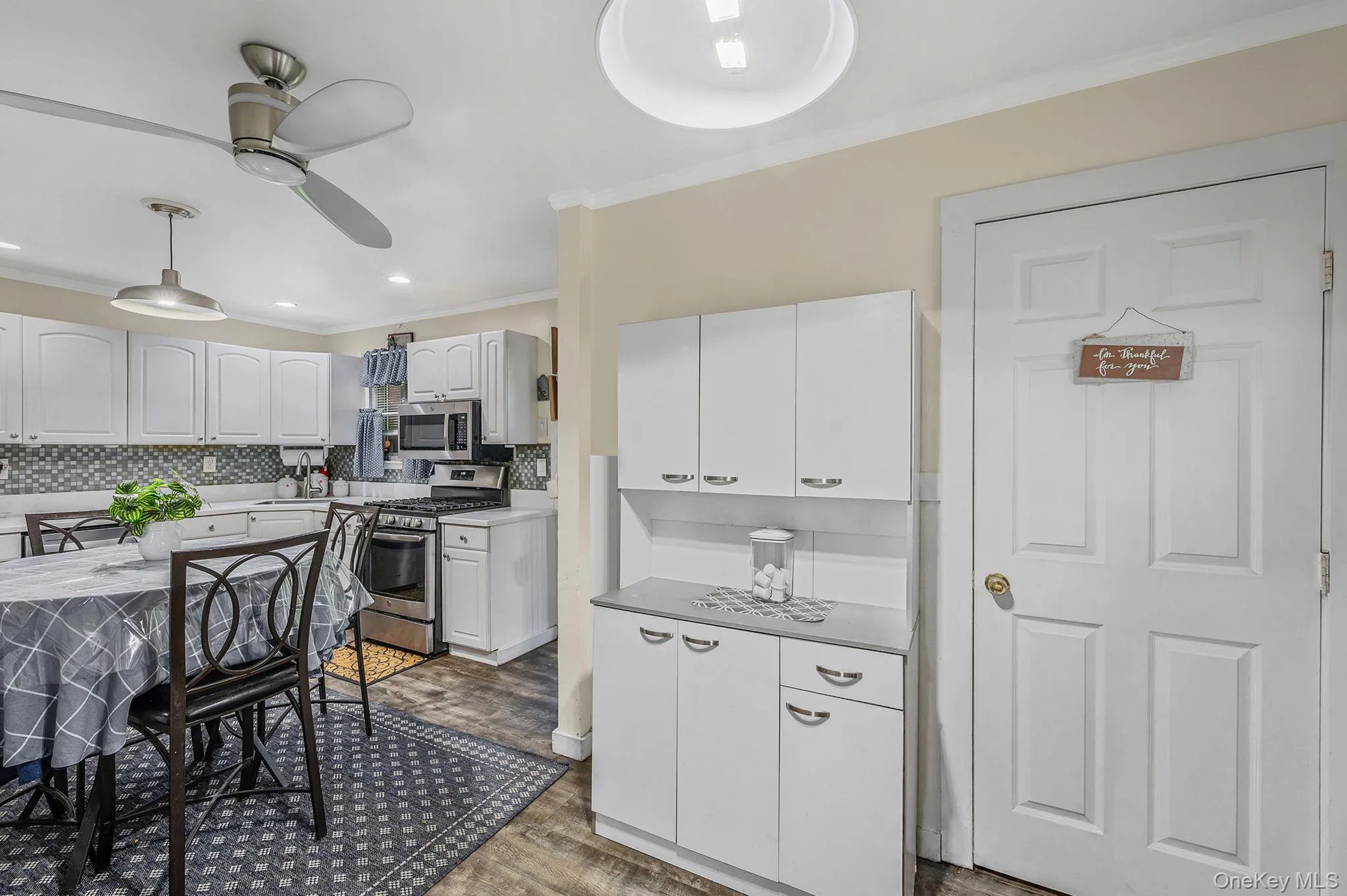 49 Washington Avenue, Brookhaven, NY, 3 Bedrooms Bedrooms, 6 Rooms Rooms,2 BathroomsBathrooms,Residential,For Rent,Washington,0,1005285 49 Washington Avenue, Brookhaven, NY, 3 Bedrooms Bedrooms, 6 Rooms Rooms,2 BathroomsBathrooms,Residential,For Rent,Washington,0,1005285