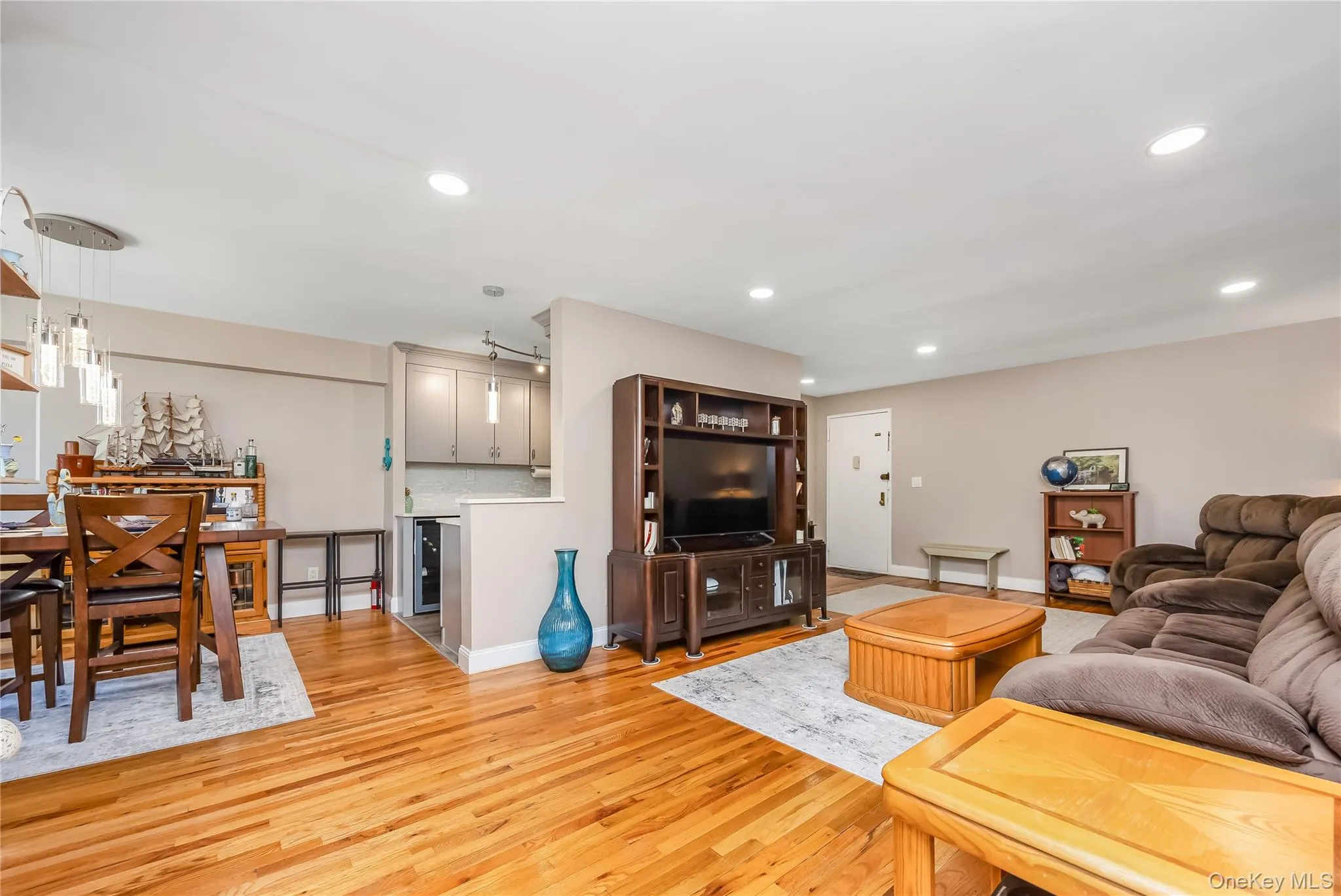 600 Shore Road, Long Beach, NY, 1 Bedroom Bedrooms, 4 Rooms Rooms,1 BathroomBathrooms,Residential,For Rent,Shore,0,1005294 600 Shore Road, Long Beach, NY, 1 Bedroom Bedrooms, 4 Rooms Rooms,1 BathroomBathrooms,Residential,For Rent,Shore,0,1005294