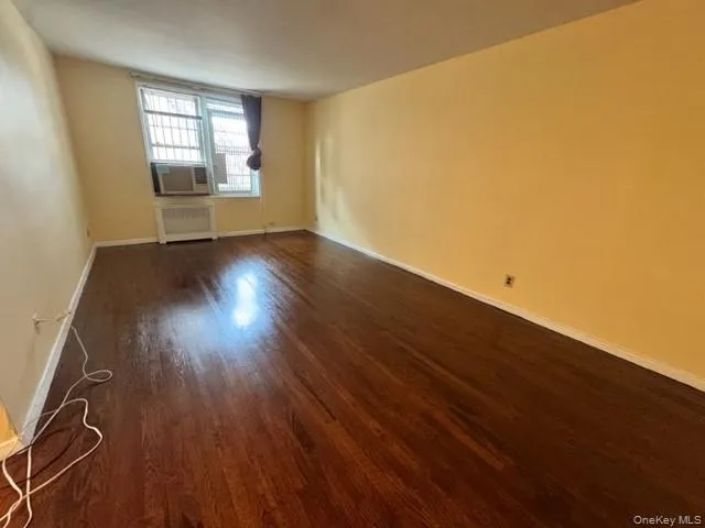 Newly refinished floors throughout the apt Newly refinished floors throughout the apt