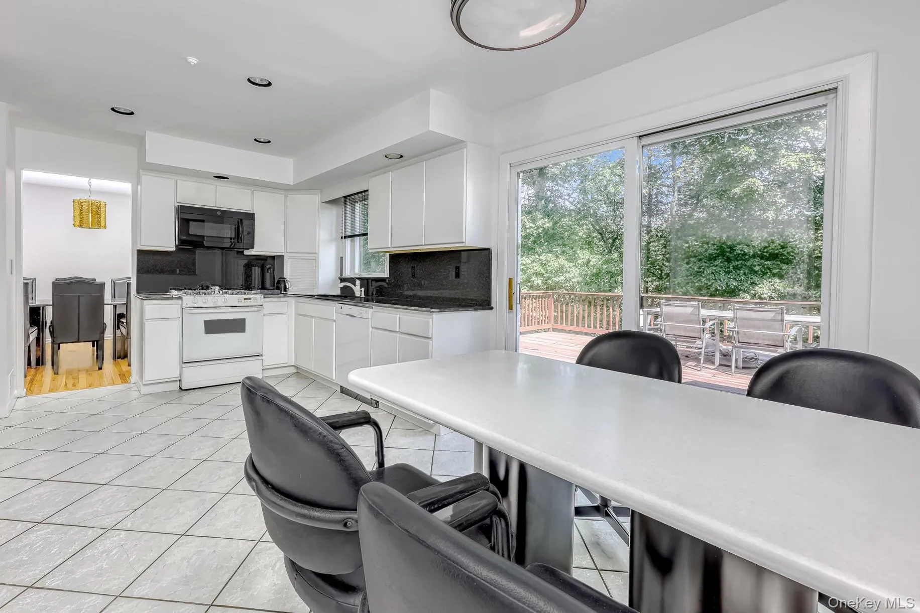 20 Dolphin Road, Clarkstown, NY, 5 Bedrooms Bedrooms, 13 Rooms Rooms,3 BathroomsBathrooms,Residential,For Rent,Dolphin,0,1005302 20 Dolphin Road, Clarkstown, NY, 5 Bedrooms Bedrooms, 13 Rooms Rooms,3 BathroomsBathrooms,Residential,For Rent,Dolphin,0,1005302