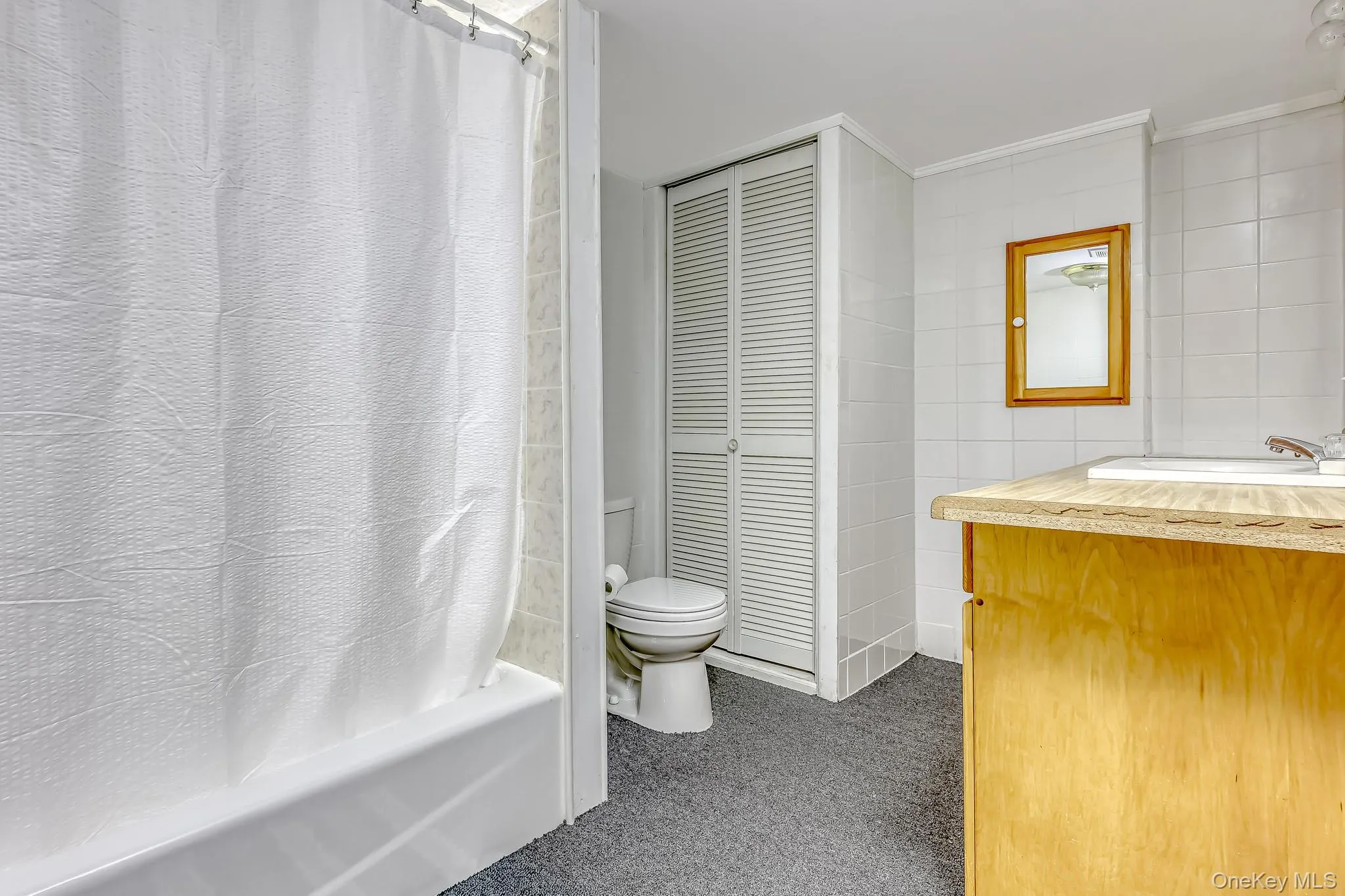 20 Dolphin Road, Clarkstown, NY, 5 Bedrooms Bedrooms, 13 Rooms Rooms,3 BathroomsBathrooms,Residential,For Rent,Dolphin,0,1005302 20 Dolphin Road, Clarkstown, NY, 5 Bedrooms Bedrooms, 13 Rooms Rooms,3 BathroomsBathrooms,Residential,For Rent,Dolphin,0,1005302