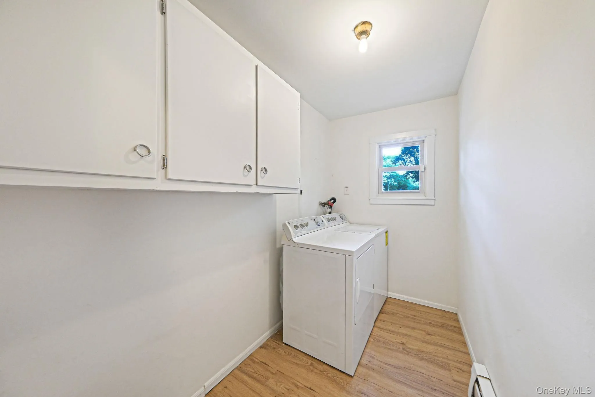 2 Linden Avenue, Brookhaven, NY, 3 Bedrooms Bedrooms, 6 Rooms Rooms,2 BathroomsBathrooms,Residential,For Rent,Linden,0,1005303 2 Linden Avenue, Brookhaven, NY, 3 Bedrooms Bedrooms, 6 Rooms Rooms,2 BathroomsBathrooms,Residential,For Rent,Linden,0,1005303