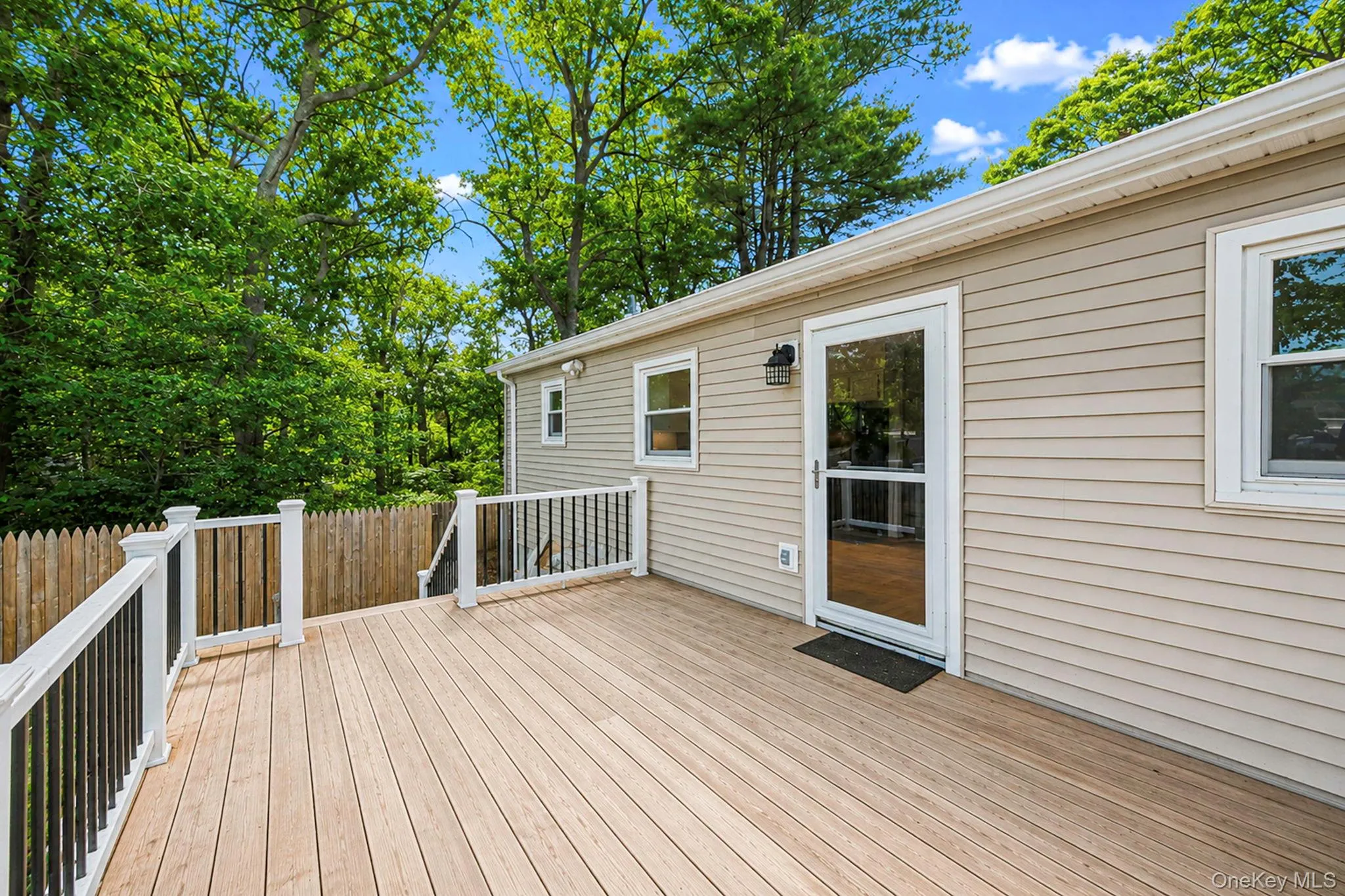 2 Linden Avenue, Brookhaven, NY, 3 Bedrooms Bedrooms, 6 Rooms Rooms,2 BathroomsBathrooms,Residential,For Rent,Linden,0,1005303 2 Linden Avenue, Brookhaven, NY, 3 Bedrooms Bedrooms, 6 Rooms Rooms,2 BathroomsBathrooms,Residential,For Rent,Linden,0,1005303