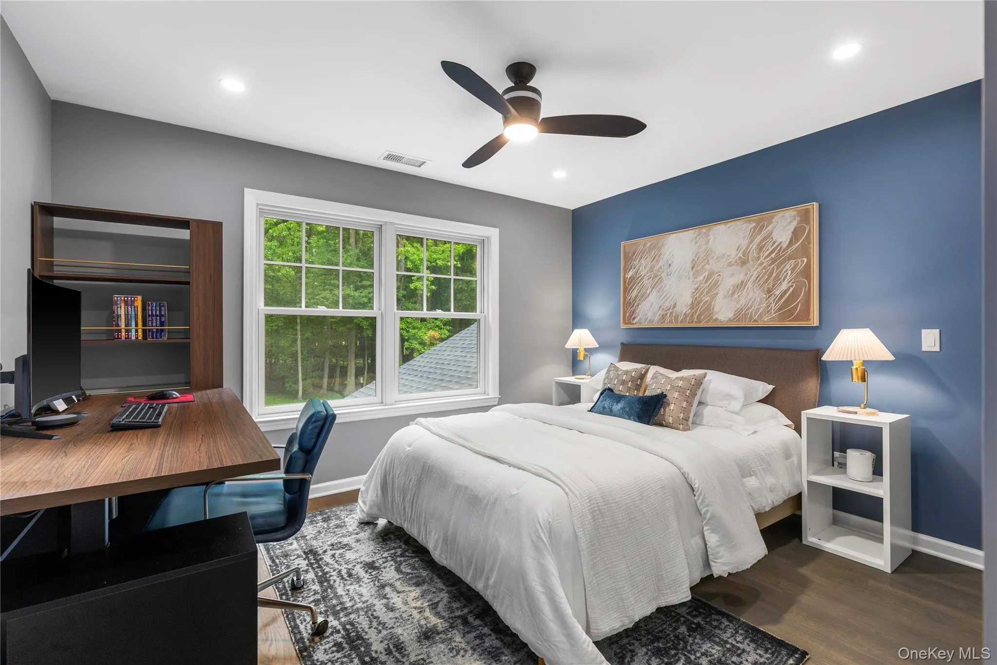 This bedroom also enjoys views of the nature sanctuary and has access to a Jack & Jill renovated bathroom. This bedroom also enjoys views of the nature sanctuary and has access to a Jack & Jill renovated bathroom.