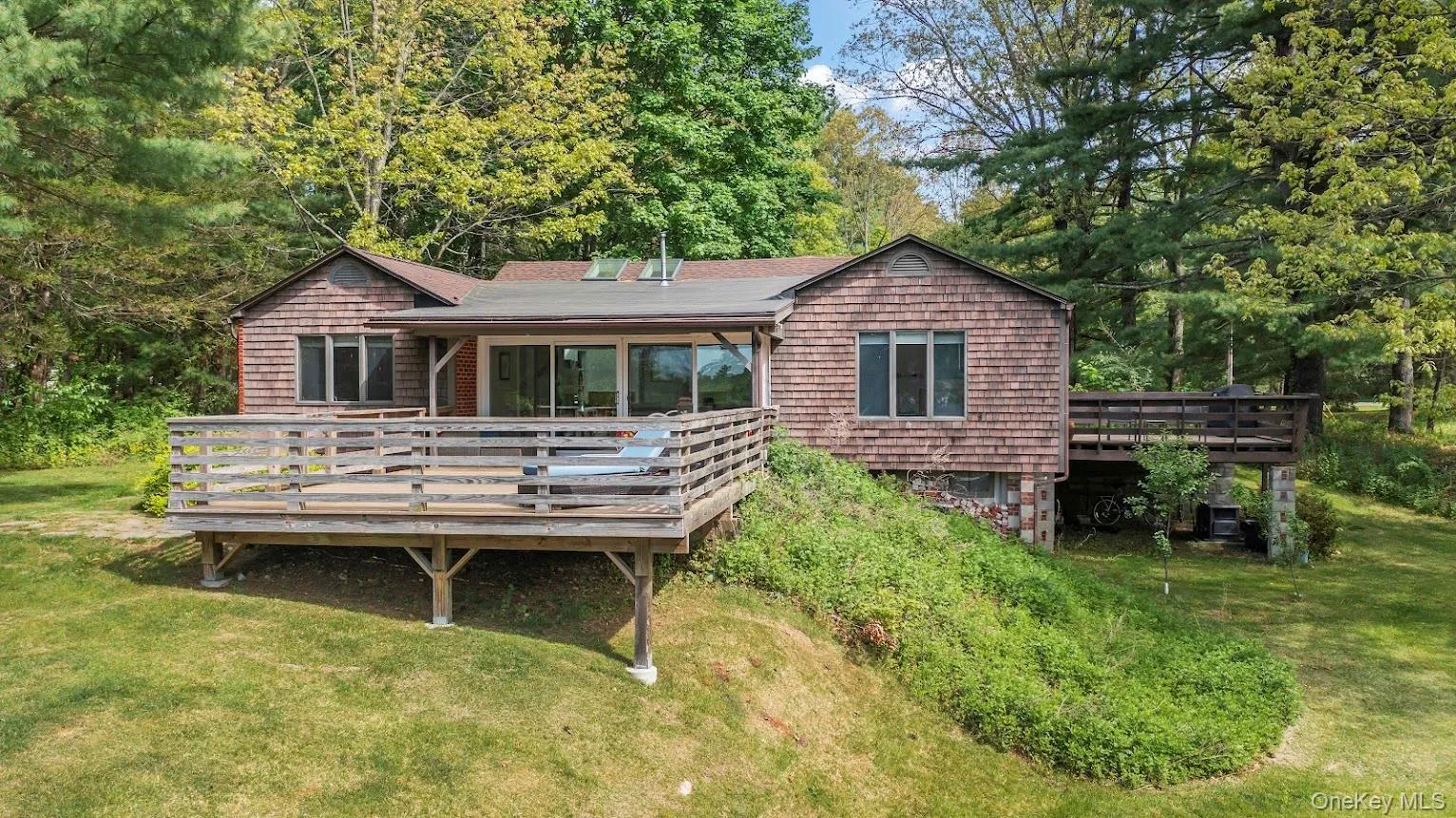 608 Lake Road, Pine Plains, NY, 3 Bedrooms Bedrooms, 8 Rooms Rooms,2 BathroomsBathrooms,Residential,For Rent,Lake,0,1005311 608 Lake Road, Pine Plains, NY, 3 Bedrooms Bedrooms, 8 Rooms Rooms,2 BathroomsBathrooms,Residential,For Rent,Lake,0,1005311