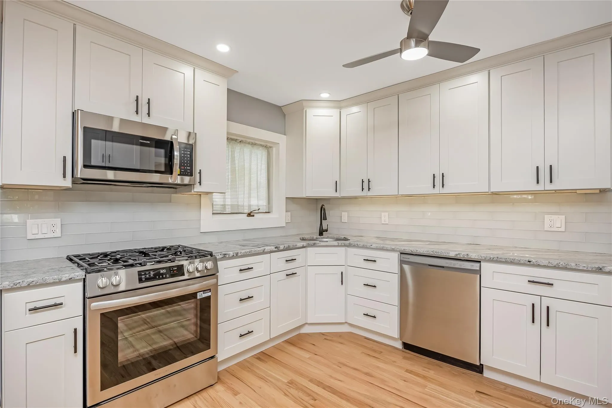 233 Walnut Street, Oyster Bay, NY, 5 Bedrooms Bedrooms, 8 Rooms Rooms,2 BathroomsBathrooms,Residential,For Rent,Walnut,0,1005318 233 Walnut Street, Oyster Bay, NY, 5 Bedrooms Bedrooms, 8 Rooms Rooms,2 BathroomsBathrooms,Residential,For Rent,Walnut,0,1005318