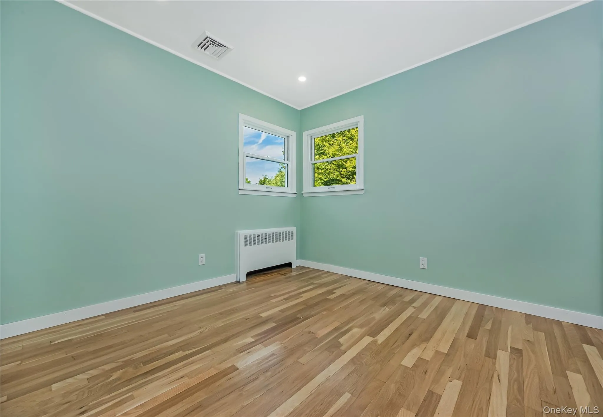 233 Walnut Street, Oyster Bay, NY, 5 Bedrooms Bedrooms, 8 Rooms Rooms,2 BathroomsBathrooms,Residential,For Rent,Walnut,0,1005318 233 Walnut Street, Oyster Bay, NY, 5 Bedrooms Bedrooms, 8 Rooms Rooms,2 BathroomsBathrooms,Residential,For Rent,Walnut,0,1005318