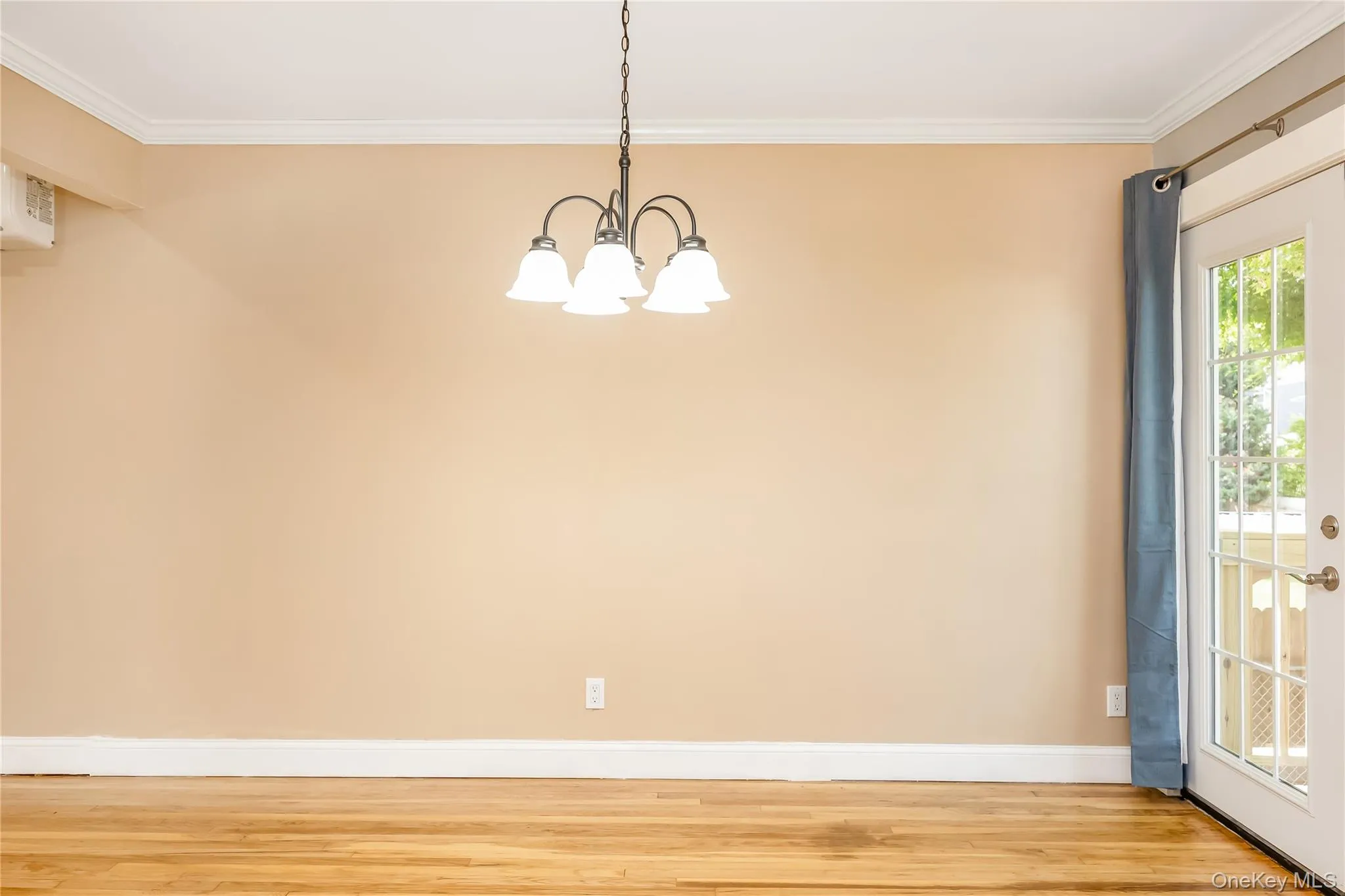 233 Walnut Street, Oyster Bay, NY, 5 Bedrooms Bedrooms, 8 Rooms Rooms,2 BathroomsBathrooms,Residential,For Rent,Walnut,0,1005318 233 Walnut Street, Oyster Bay, NY, 5 Bedrooms Bedrooms, 8 Rooms Rooms,2 BathroomsBathrooms,Residential,For Rent,Walnut,0,1005318