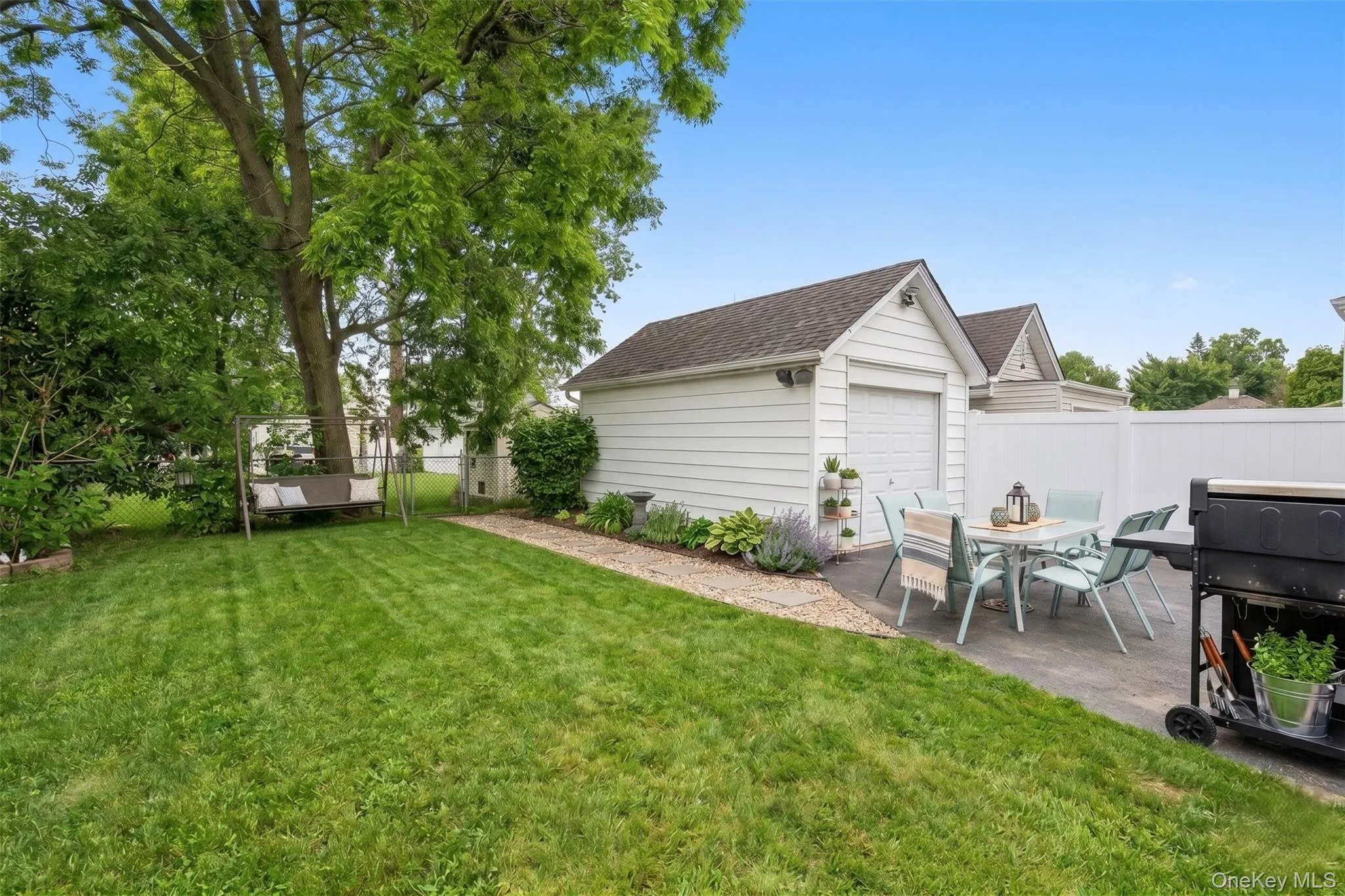 2913 Davis Street, Hempstead, NY, 4 Bedrooms Bedrooms, 7 Rooms Rooms,2 BathroomsBathrooms,Residential,For Rent,Davis,0,1005320 2913 Davis Street, Hempstead, NY, 4 Bedrooms Bedrooms, 7 Rooms Rooms,2 BathroomsBathrooms,Residential,For Rent,Davis,0,1005320