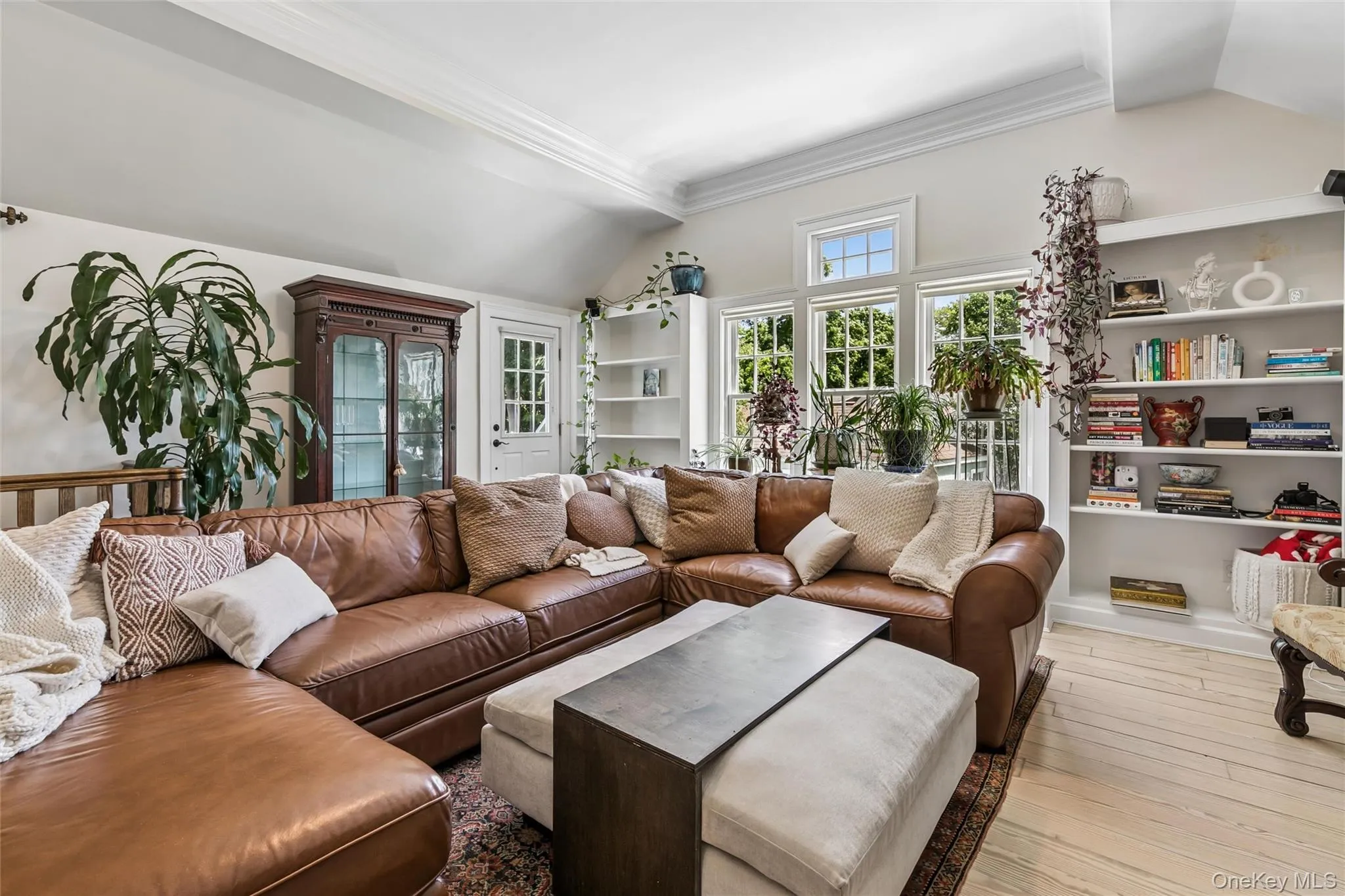 29 Three Sisters Road, Smithtown, NY, 4 Bedrooms Bedrooms, 9 Rooms Rooms,3 BathroomsBathrooms,Residential,For Rent,Three Sisters,0,1005328 29 Three Sisters Road, Smithtown, NY, 4 Bedrooms Bedrooms, 9 Rooms Rooms,3 BathroomsBathrooms,Residential,For Rent,Three Sisters,0,1005328