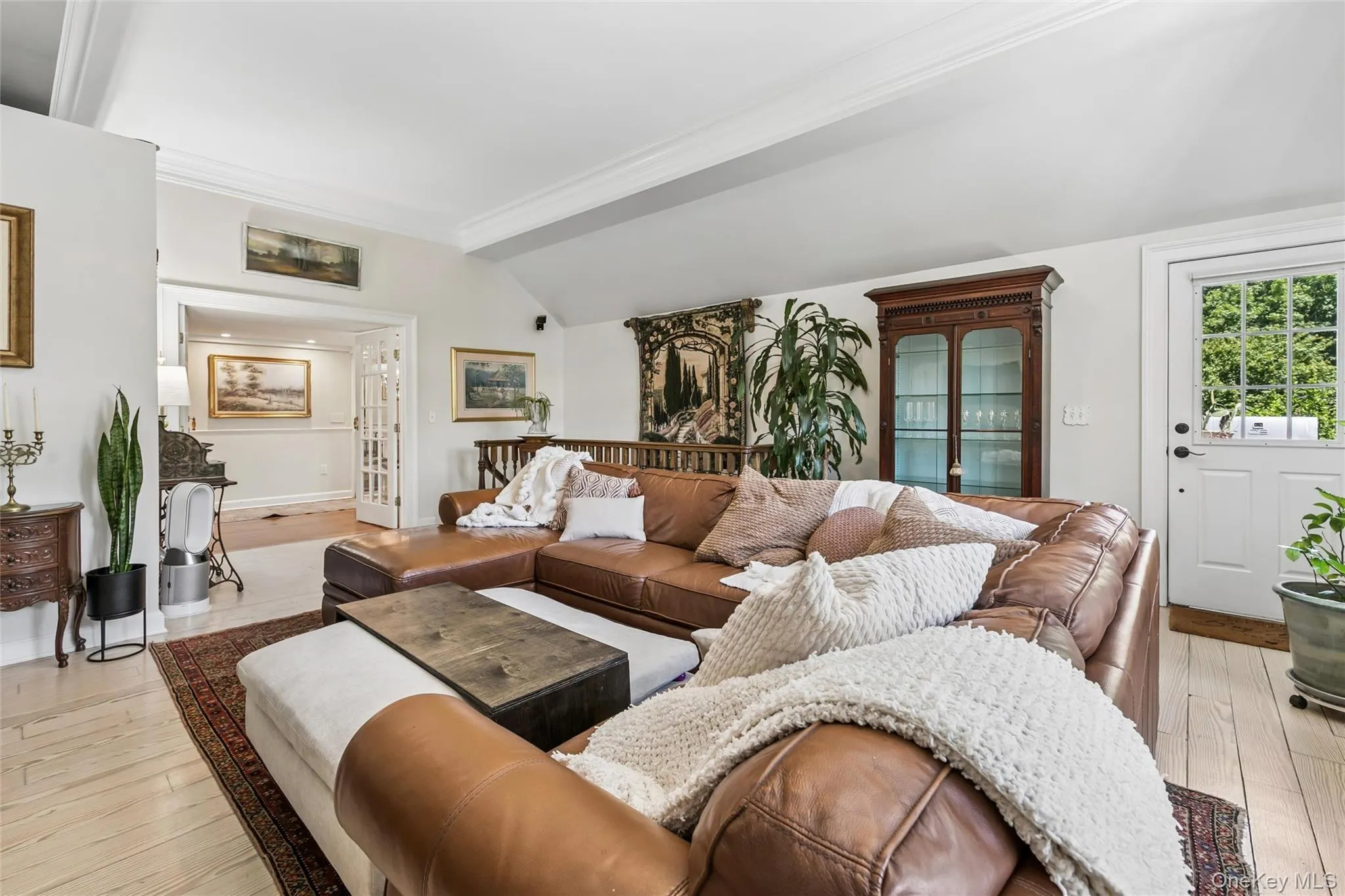 29 Three Sisters Road, Smithtown, NY, 4 Bedrooms Bedrooms, 9 Rooms Rooms,3 BathroomsBathrooms,Residential,For Rent,Three Sisters,0,1005328 29 Three Sisters Road, Smithtown, NY, 4 Bedrooms Bedrooms, 9 Rooms Rooms,3 BathroomsBathrooms,Residential,For Rent,Three Sisters,0,1005328