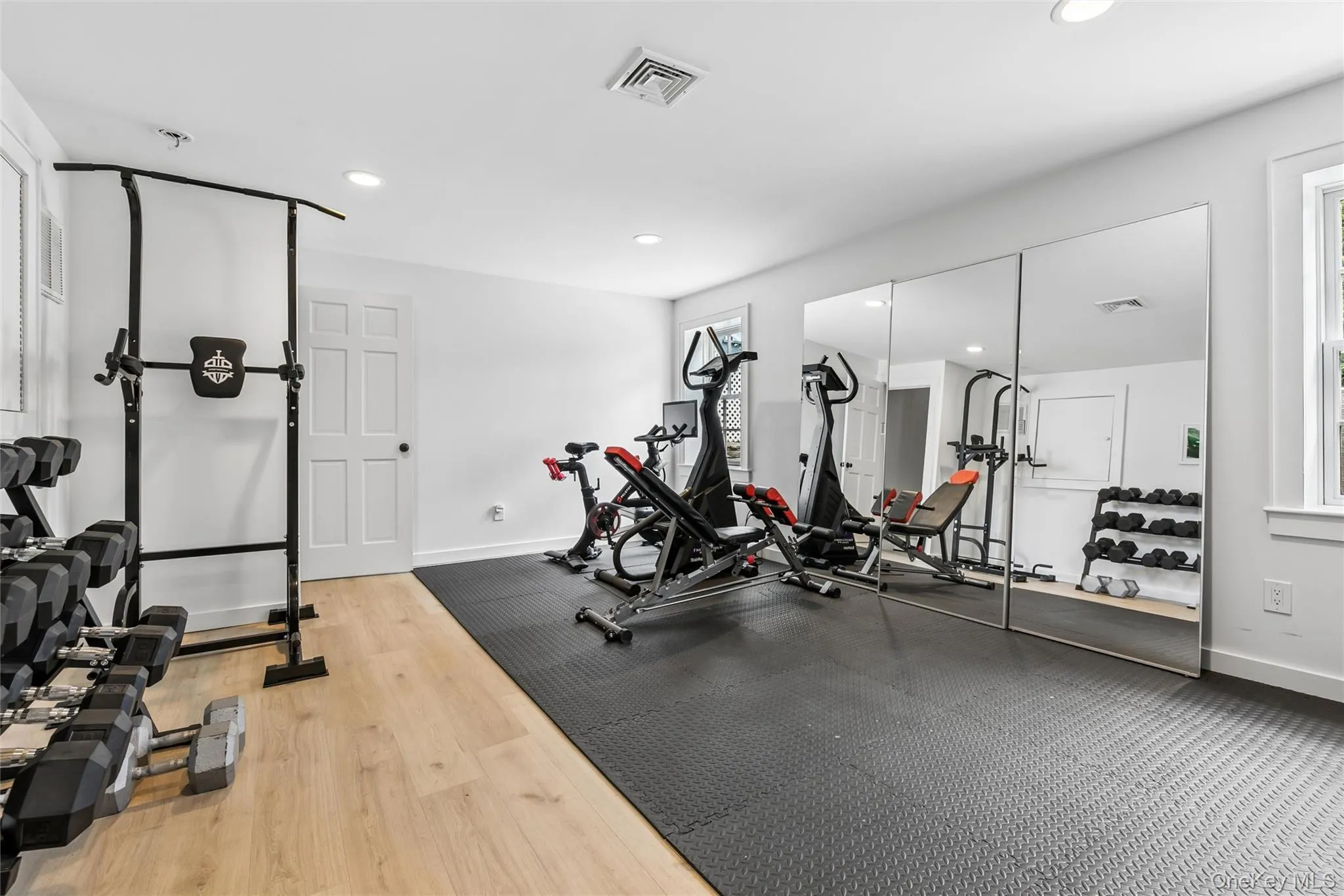 29 Three Sisters Road, Smithtown, NY, 4 Bedrooms Bedrooms, 9 Rooms Rooms,3 BathroomsBathrooms,Residential,For Rent,Three Sisters,0,1005328 29 Three Sisters Road, Smithtown, NY, 4 Bedrooms Bedrooms, 9 Rooms Rooms,3 BathroomsBathrooms,Residential,For Rent,Three Sisters,0,1005328
