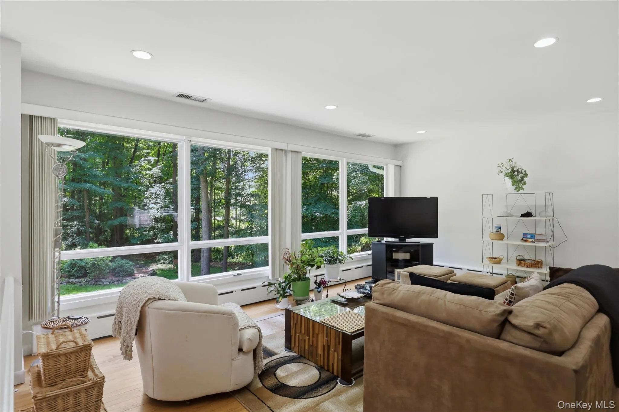 370 Furnace Dock Road, Cortlandt, NY, 3 Bedrooms Bedrooms, 7 Rooms Rooms,3 BathroomsBathrooms,Residential,For Rent,Furnace Dock,0,1005331 370 Furnace Dock Road, Cortlandt, NY, 3 Bedrooms Bedrooms, 7 Rooms Rooms,3 BathroomsBathrooms,Residential,For Rent,Furnace Dock,0,1005331