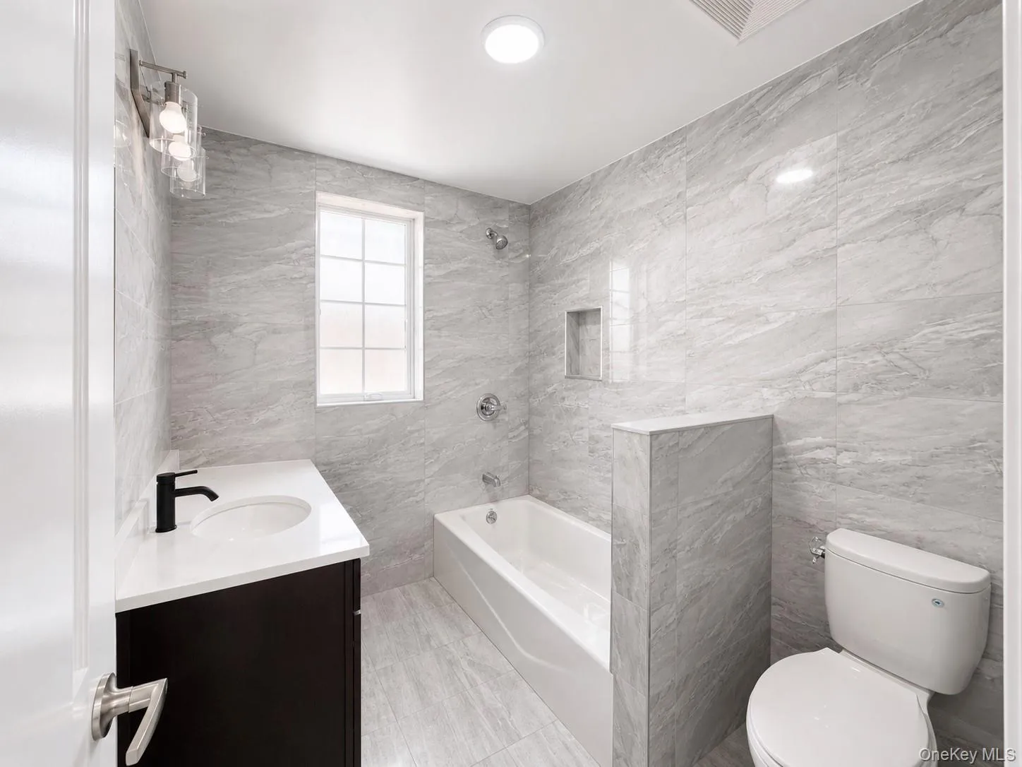 20411 38th Avenue, New York, NY, 4 Bedrooms Bedrooms, 8 Rooms Rooms,4 BathroomsBathrooms,Residential,For Rent,38th,0,1005334 20411 38th Avenue, New York, NY, 4 Bedrooms Bedrooms, 8 Rooms Rooms,4 BathroomsBathrooms,Residential,For Rent,38th,0,1005334