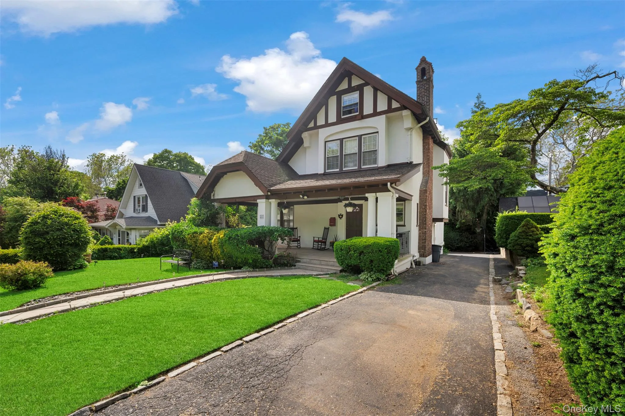 51 Maple Drive, North Hempstead, NY, 3 Bedrooms Bedrooms, 8 Rooms Rooms,2 BathroomsBathrooms,Residential,For Rent,Maple,0,1005336 51 Maple Drive, North Hempstead, NY, 3 Bedrooms Bedrooms, 8 Rooms Rooms,2 BathroomsBathrooms,Residential,For Rent,Maple,0,1005336