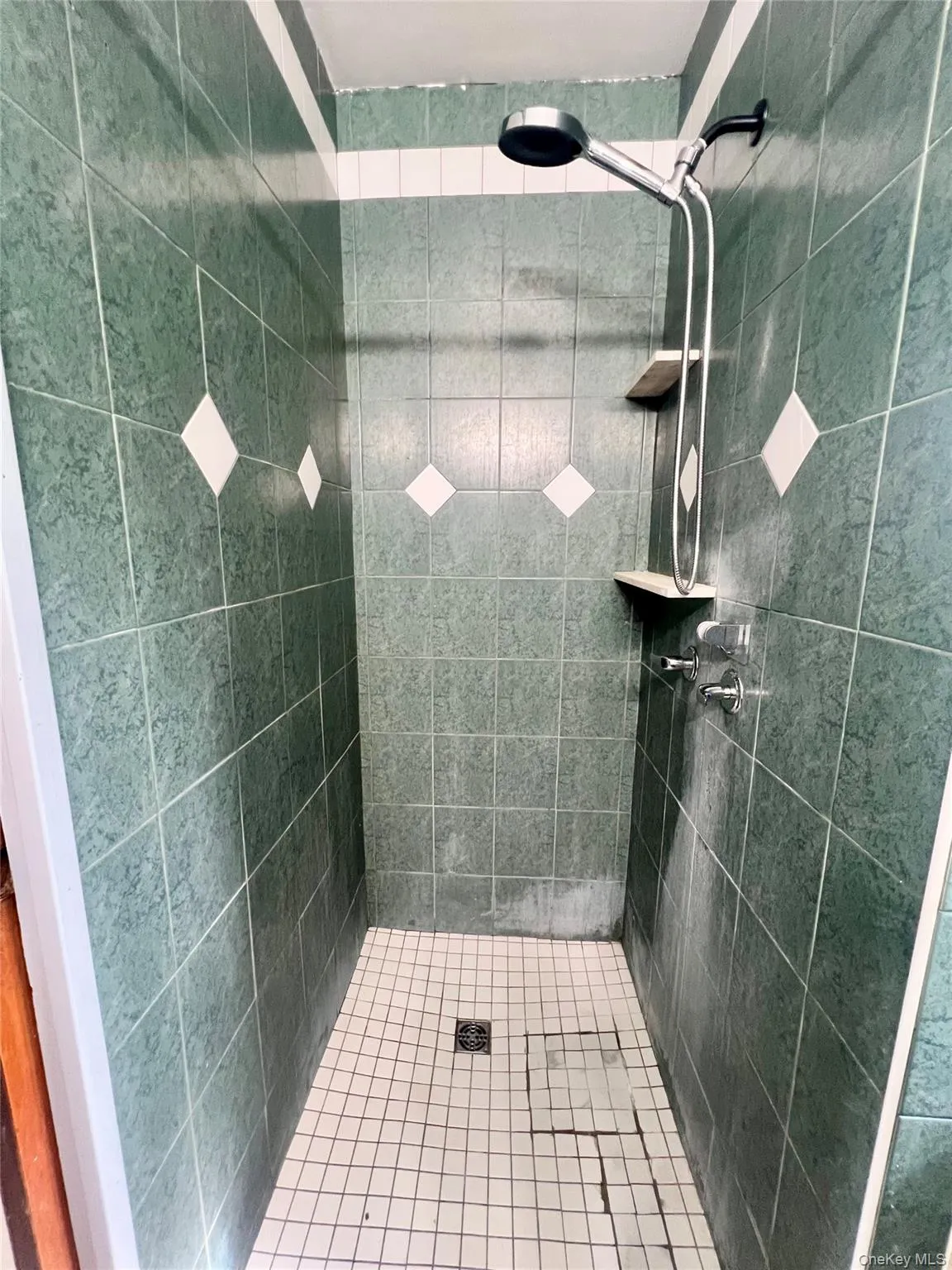 1612-1616-1616 Route 9W, Marlboro, NY, 2 Rooms Rooms,1 BathroomBathrooms,Residential Lease,For Rent,Route 9W,0,1005345 1612-1616-1616 Route 9W, Marlboro, NY, 2 Rooms Rooms,1 BathroomBathrooms,Residential Lease,For Rent,Route 9W,0,1005345