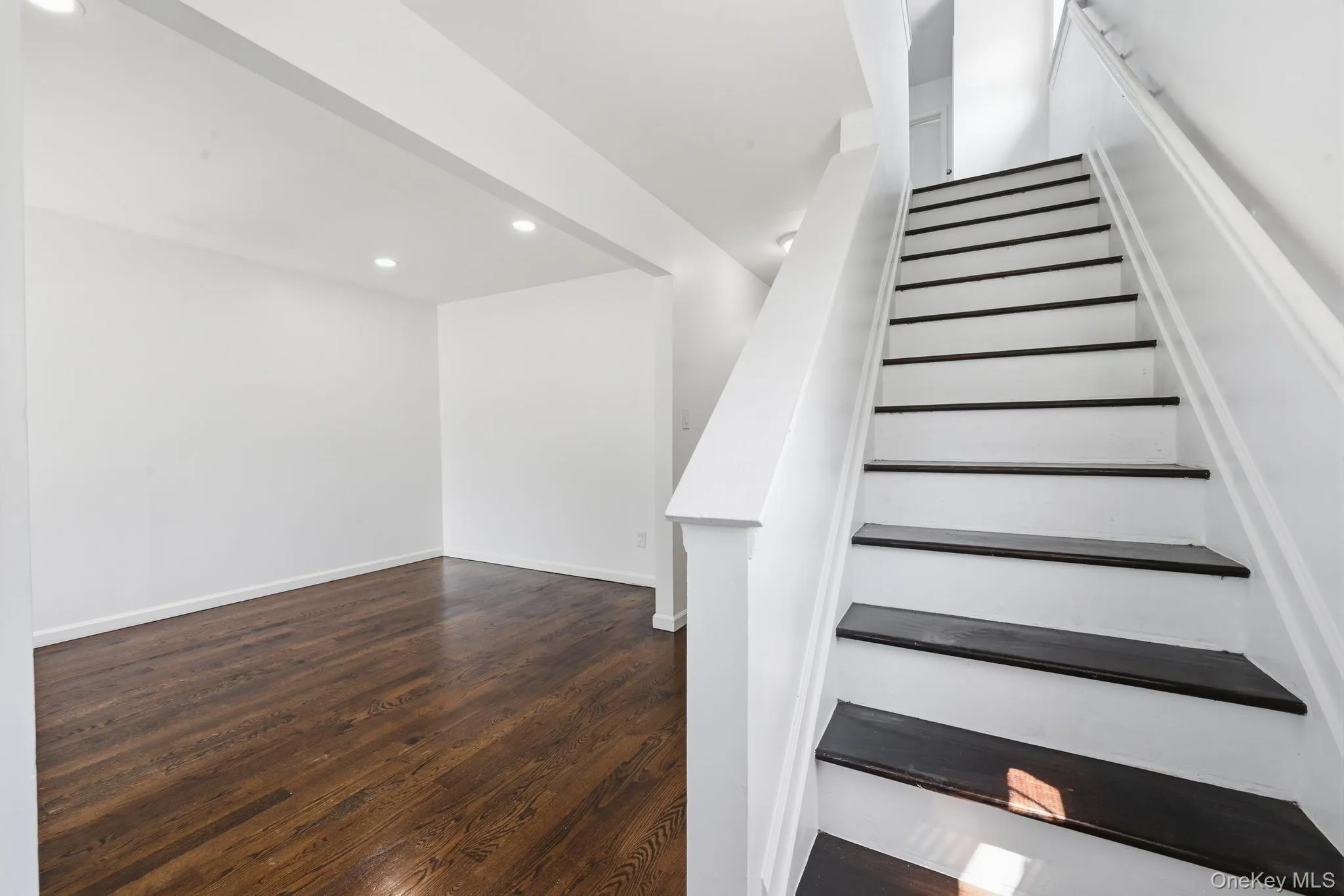 390 Atlantic Street, Babylon, NY, 6 Bedrooms Bedrooms, 8 Rooms Rooms,2 BathroomsBathrooms,Residential,For Rent,Atlantic,0,1005346 390 Atlantic Street, Babylon, NY, 6 Bedrooms Bedrooms, 8 Rooms Rooms,2 BathroomsBathrooms,Residential,For Rent,Atlantic,0,1005346