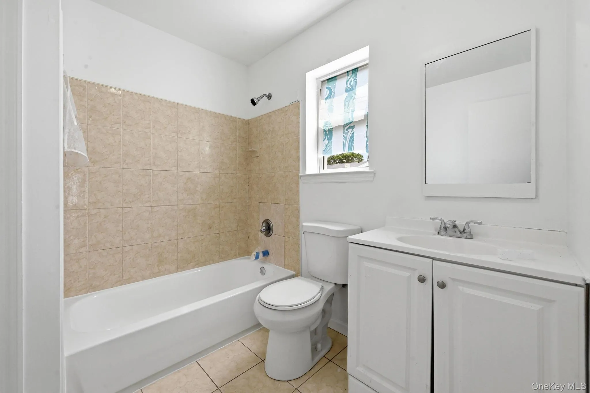 390 Atlantic Street, Babylon, NY, 6 Bedrooms Bedrooms, 8 Rooms Rooms,2 BathroomsBathrooms,Residential,For Rent,Atlantic,0,1005346 390 Atlantic Street, Babylon, NY, 6 Bedrooms Bedrooms, 8 Rooms Rooms,2 BathroomsBathrooms,Residential,For Rent,Atlantic,0,1005346