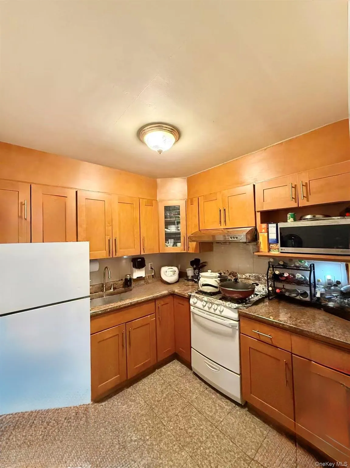 138-70 Elder Avenue, New York, NY, 2 Bedrooms Bedrooms, 6 Rooms Rooms,1 BathroomBathrooms,Residential,For Rent,Elder,0,1005348 138-70 Elder Avenue, New York, NY, 2 Bedrooms Bedrooms, 6 Rooms Rooms,1 BathroomBathrooms,Residential,For Rent,Elder,0,1005348