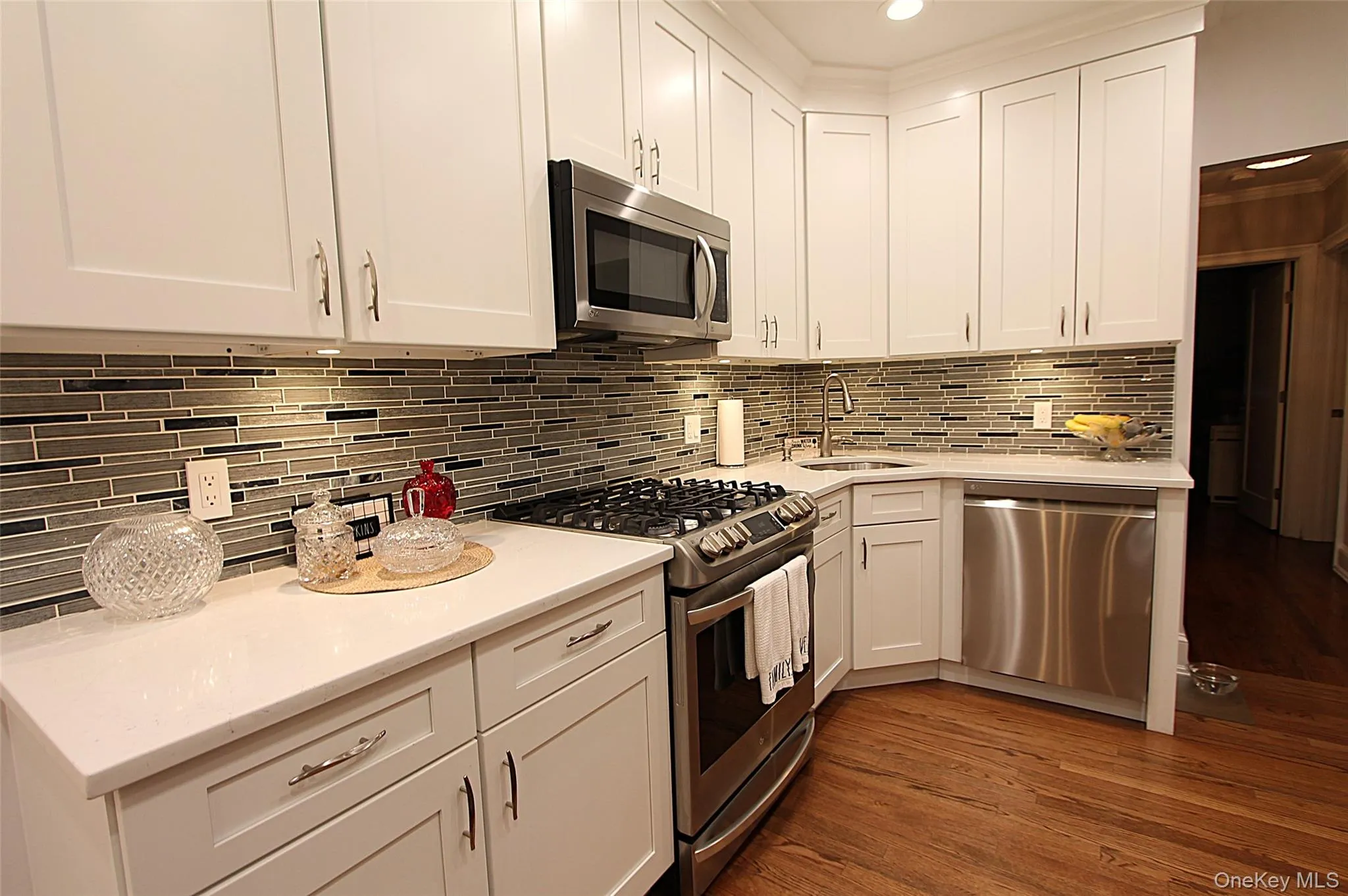 57-65 81st Street, New York, NY, 2 Bedrooms Bedrooms, 8 Rooms Rooms,2 BathroomsBathrooms,Residential,For Rent,81st,0,1005352 57-65 81st Street, New York, NY, 2 Bedrooms Bedrooms, 8 Rooms Rooms,2 BathroomsBathrooms,Residential,For Rent,81st,0,1005352
