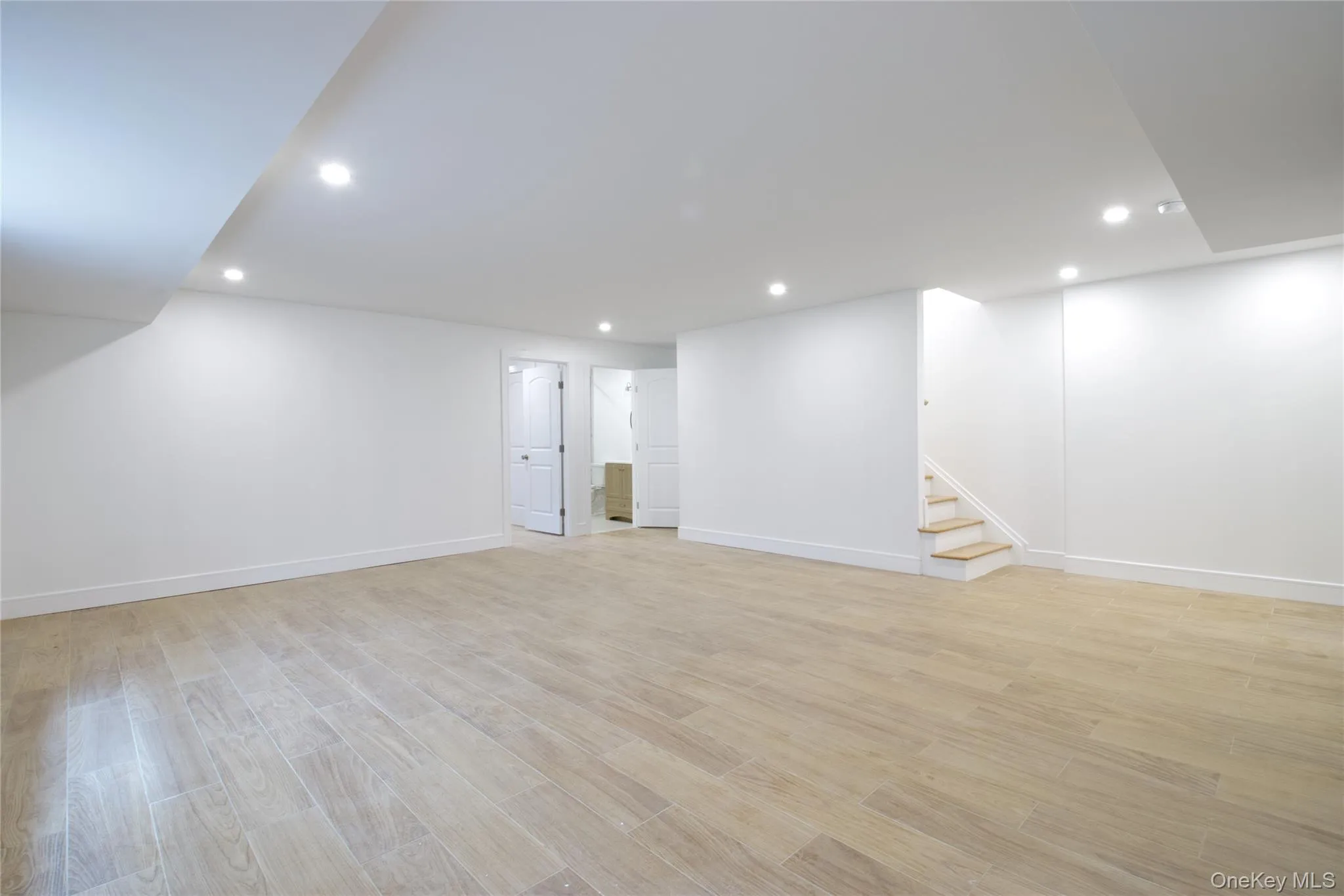 30 Kirkwood, North Hempstead, NY, 4 Bedrooms Bedrooms, 8 Rooms Rooms,2 BathroomsBathrooms,Residential Lease,For Rent,Kirkwood,0,1005355 30 Kirkwood, North Hempstead, NY, 4 Bedrooms Bedrooms, 8 Rooms Rooms,2 BathroomsBathrooms,Residential Lease,For Rent,Kirkwood,0,1005355