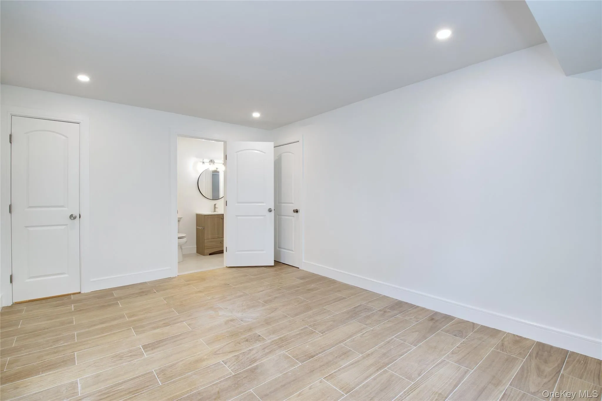 30 Kirkwood, North Hempstead, NY, 4 Bedrooms Bedrooms, 8 Rooms Rooms,2 BathroomsBathrooms,Residential Lease,For Rent,Kirkwood,0,1005355 30 Kirkwood, North Hempstead, NY, 4 Bedrooms Bedrooms, 8 Rooms Rooms,2 BathroomsBathrooms,Residential Lease,For Rent,Kirkwood,0,1005355