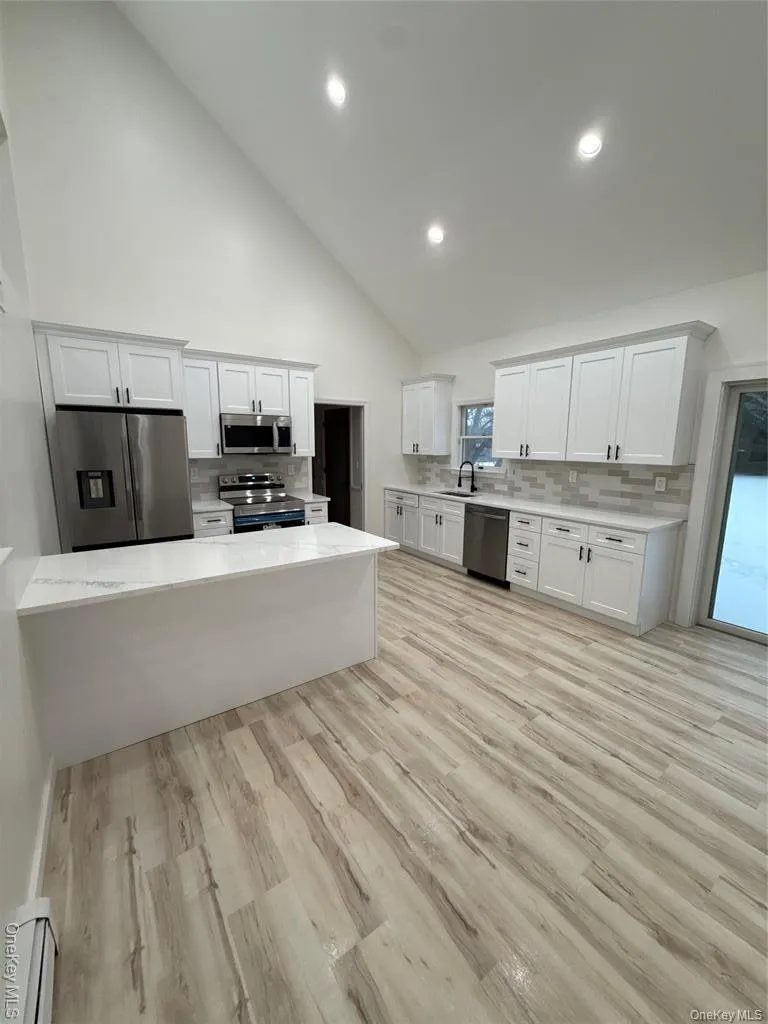 24 Kimberly Court, Riverhead, NY, 4 Bedrooms Bedrooms, 7 Rooms Rooms,3 BathroomsBathrooms,Residential,For Rent,Kimberly,0,1005358 24 Kimberly Court, Riverhead, NY, 4 Bedrooms Bedrooms, 7 Rooms Rooms,3 BathroomsBathrooms,Residential,For Rent,Kimberly,0,1005358
