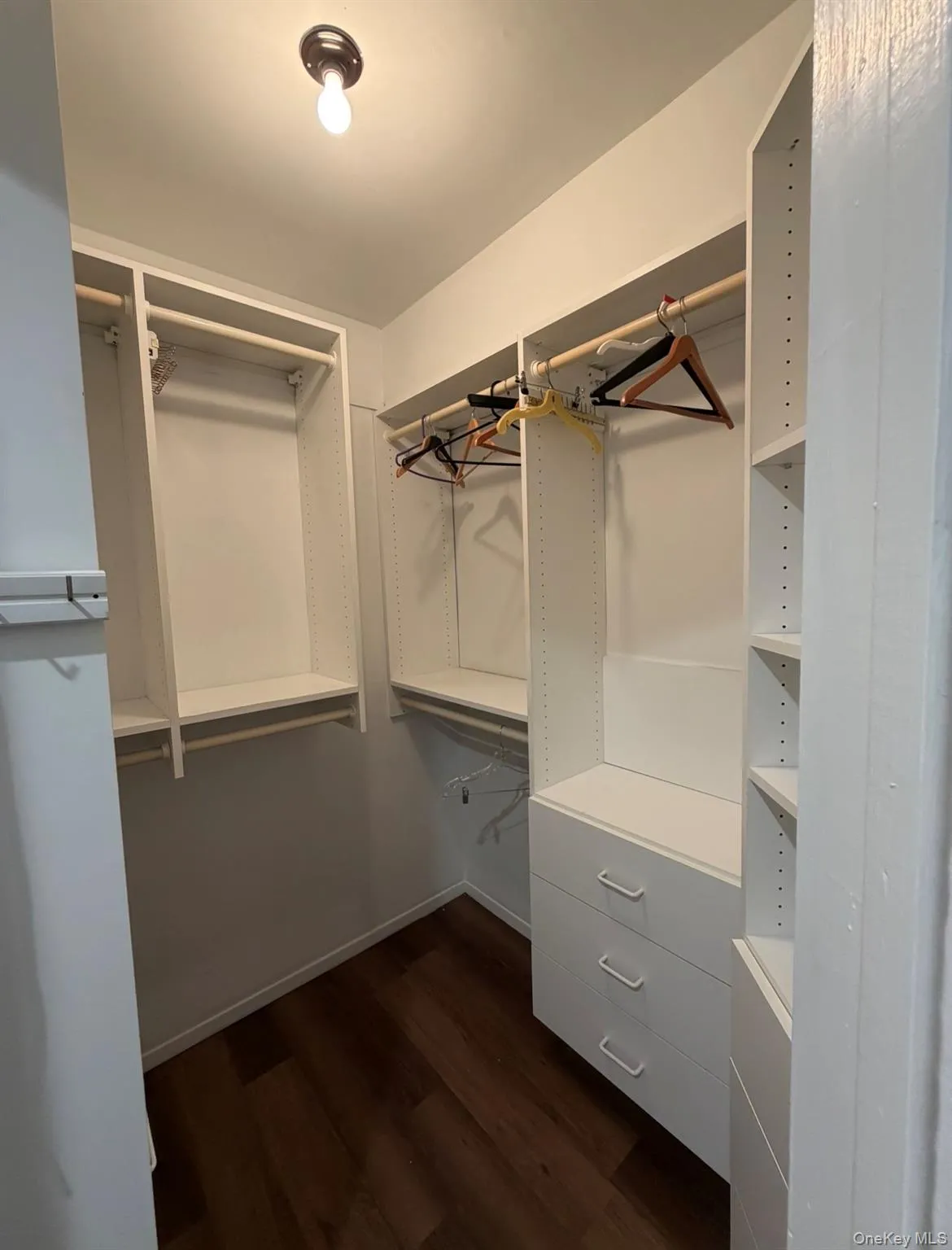 83 Foxwood Drive, Oyster Bay, NY, 3 Bedrooms Bedrooms, 11 Rooms Rooms,3 BathroomsBathrooms,Residential,For Rent,Foxwood,0,1005359 83 Foxwood Drive, Oyster Bay, NY, 3 Bedrooms Bedrooms, 11 Rooms Rooms,3 BathroomsBathrooms,Residential,For Rent,Foxwood,0,1005359