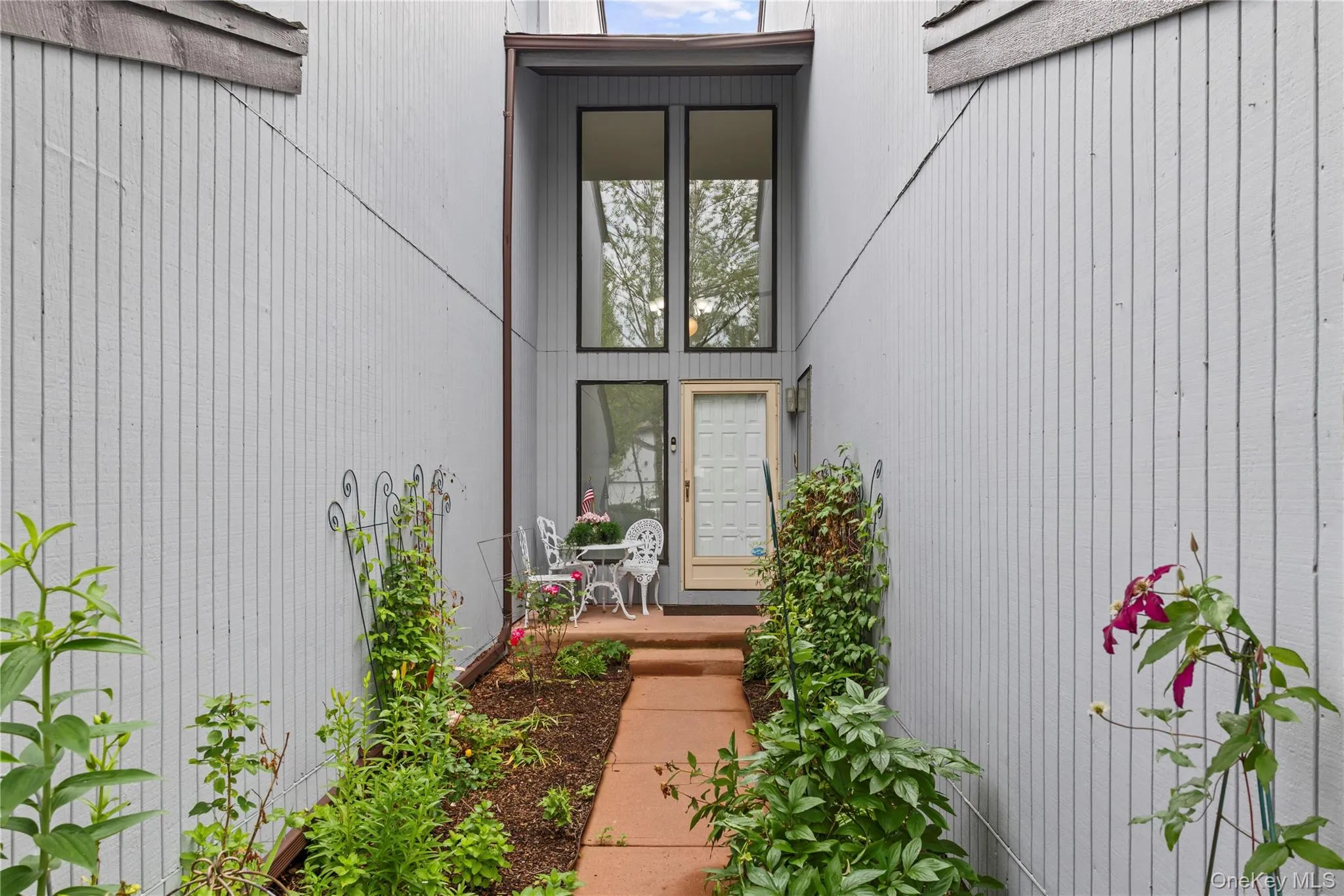 83 Foxwood Drive, Oyster Bay, NY, 3 Bedrooms Bedrooms, 11 Rooms Rooms,3 BathroomsBathrooms,Residential,For Rent,Foxwood,0,1005359 83 Foxwood Drive, Oyster Bay, NY, 3 Bedrooms Bedrooms, 11 Rooms Rooms,3 BathroomsBathrooms,Residential,For Rent,Foxwood,0,1005359