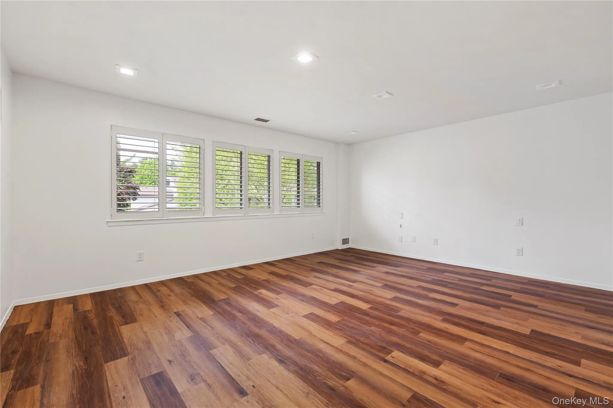 83 Foxwood Drive, Oyster Bay, NY, 3 Bedrooms Bedrooms, 11 Rooms Rooms,3 BathroomsBathrooms,Residential,For Rent,Foxwood,0,1005359 83 Foxwood Drive, Oyster Bay, NY, 3 Bedrooms Bedrooms, 11 Rooms Rooms,3 BathroomsBathrooms,Residential,For Rent,Foxwood,0,1005359