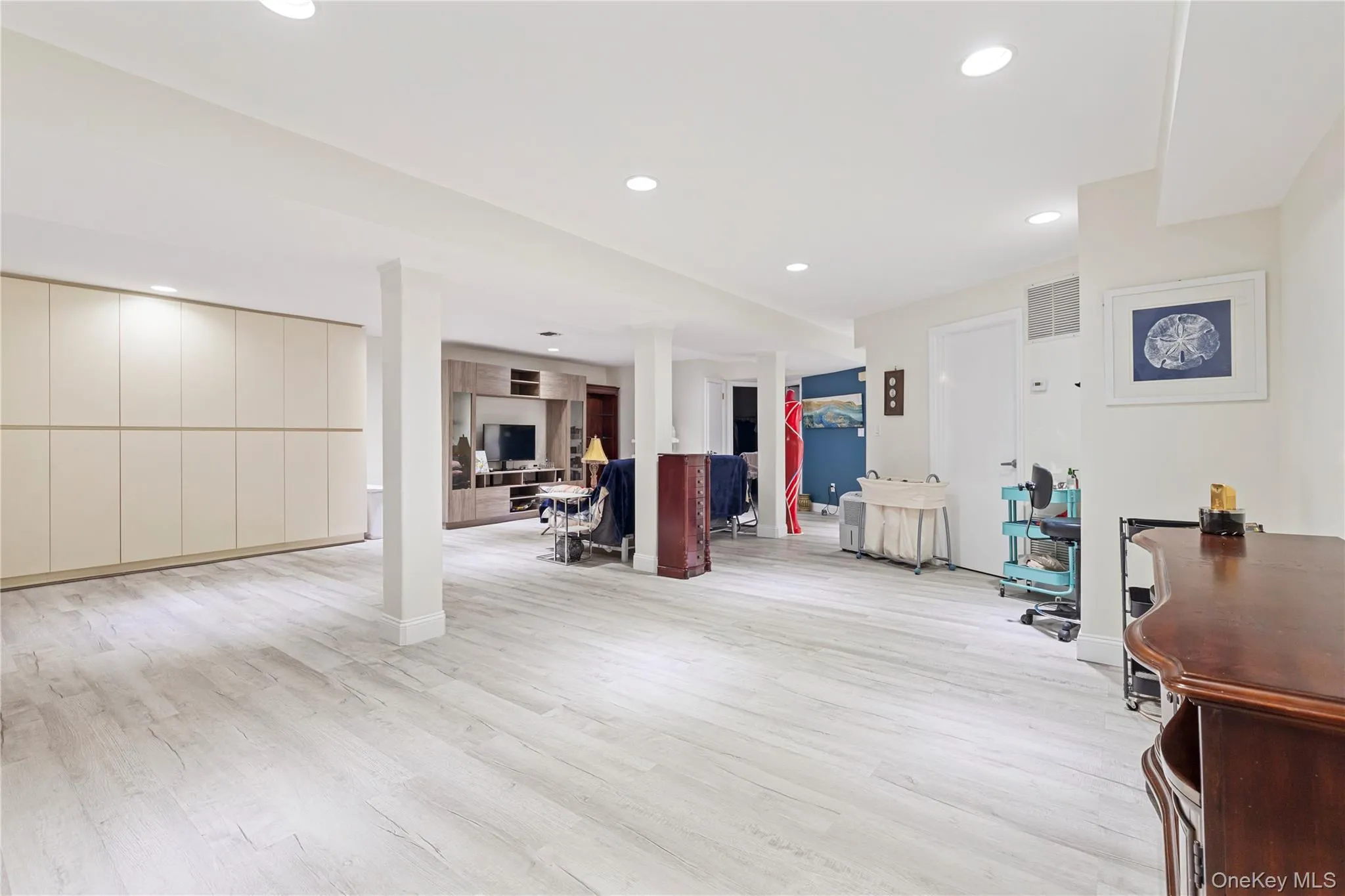 83 Foxwood Drive, Oyster Bay, NY, 3 Bedrooms Bedrooms, 11 Rooms Rooms,3 BathroomsBathrooms,Residential,For Rent,Foxwood,0,1005359 83 Foxwood Drive, Oyster Bay, NY, 3 Bedrooms Bedrooms, 11 Rooms Rooms,3 BathroomsBathrooms,Residential,For Rent,Foxwood,0,1005359