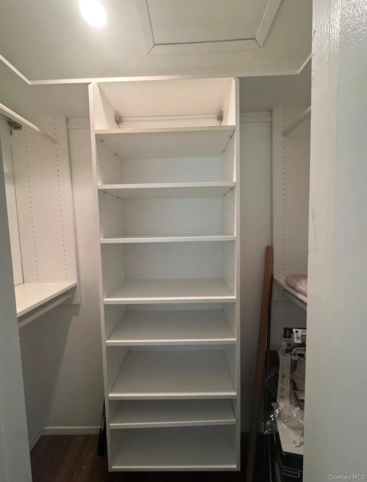 83 Foxwood Drive, Oyster Bay, NY, 3 Bedrooms Bedrooms, 11 Rooms Rooms,3 BathroomsBathrooms,Residential,For Rent,Foxwood,0,1005359 83 Foxwood Drive, Oyster Bay, NY, 3 Bedrooms Bedrooms, 11 Rooms Rooms,3 BathroomsBathrooms,Residential,For Rent,Foxwood,0,1005359