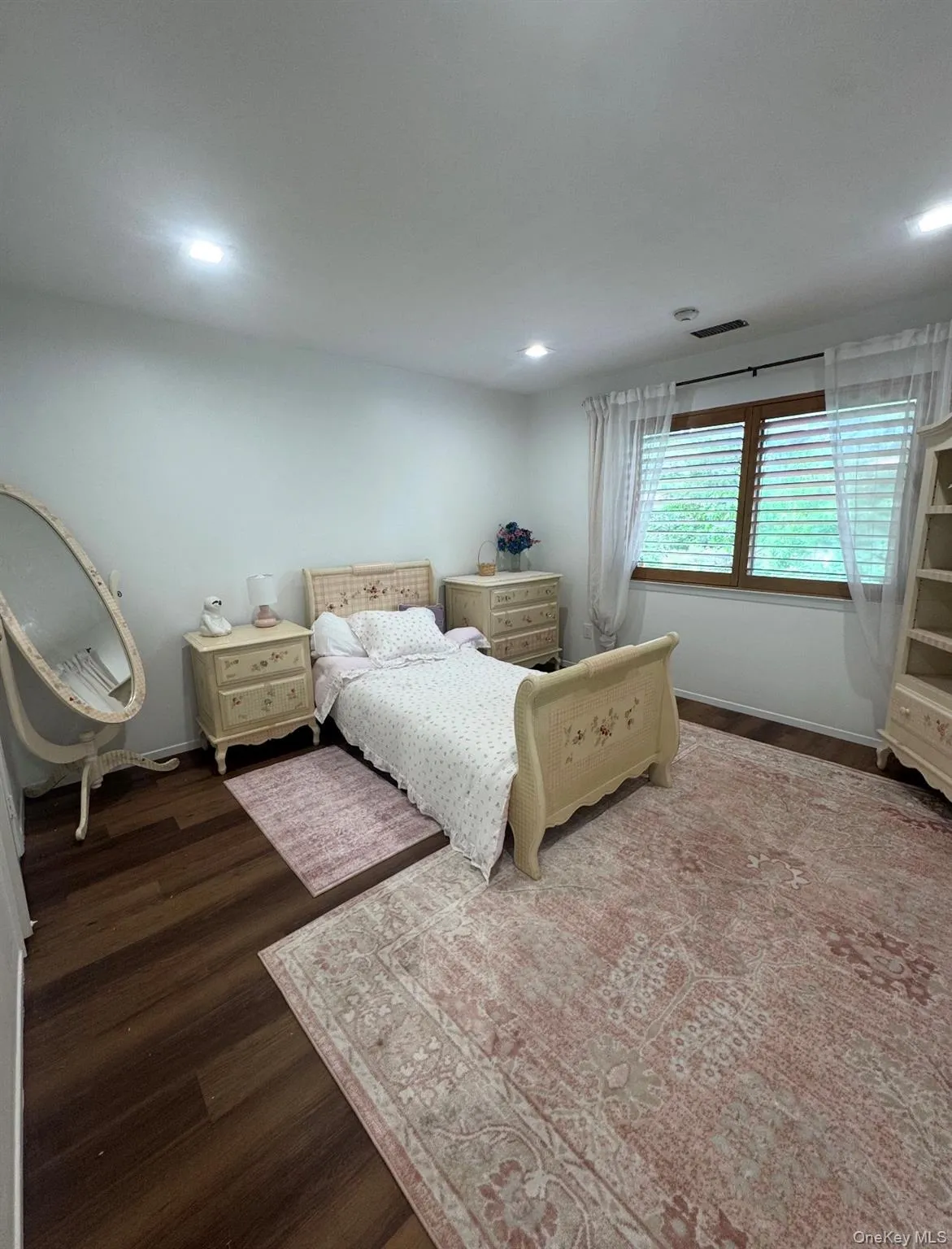83 Foxwood Drive, Oyster Bay, NY, 3 Bedrooms Bedrooms, 11 Rooms Rooms,3 BathroomsBathrooms,Residential,For Rent,Foxwood,0,1005359 83 Foxwood Drive, Oyster Bay, NY, 3 Bedrooms Bedrooms, 11 Rooms Rooms,3 BathroomsBathrooms,Residential,For Rent,Foxwood,0,1005359