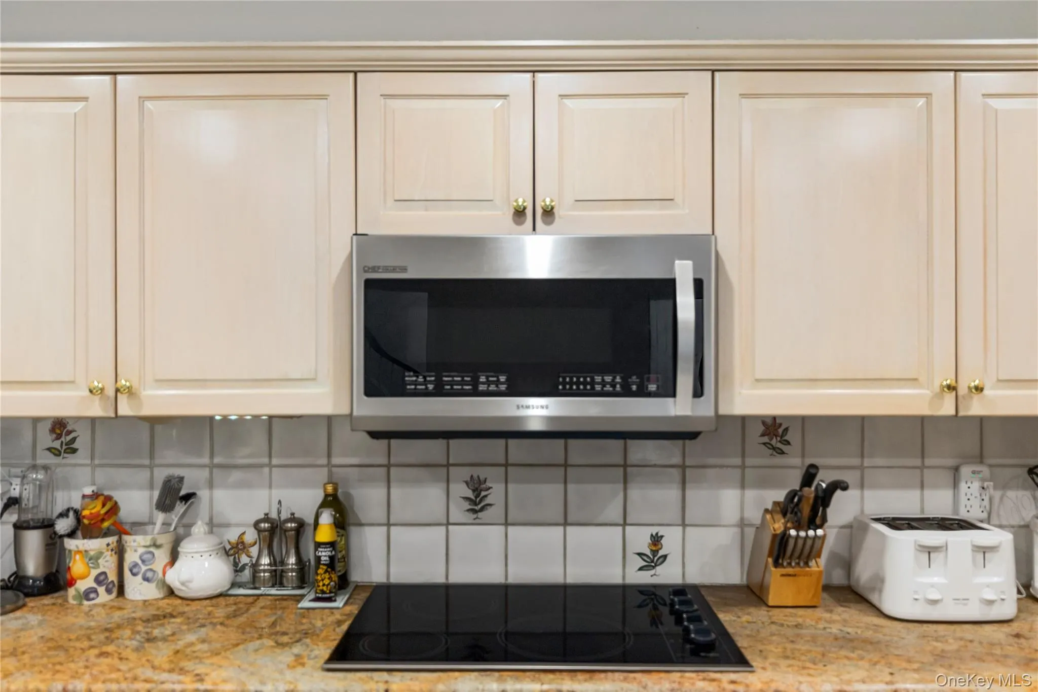 83 Foxwood Drive, Oyster Bay, NY, 3 Bedrooms Bedrooms, 11 Rooms Rooms,3 BathroomsBathrooms,Residential,For Rent,Foxwood,0,1005359 83 Foxwood Drive, Oyster Bay, NY, 3 Bedrooms Bedrooms, 11 Rooms Rooms,3 BathroomsBathrooms,Residential,For Rent,Foxwood,0,1005359