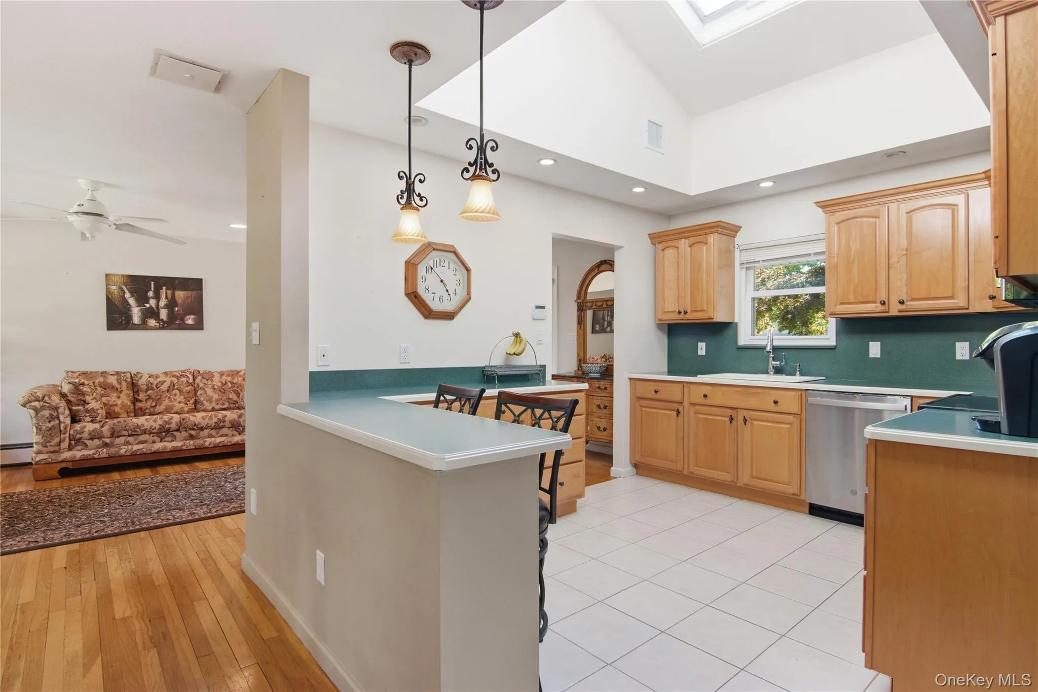 157 Belleview Avenue, Brookhaven, NY, 2 Bedrooms Bedrooms, 7 Rooms Rooms,3 BathroomsBathrooms,Residential,For Rent,Belleview,0,1005360 157 Belleview Avenue, Brookhaven, NY, 2 Bedrooms Bedrooms, 7 Rooms Rooms,3 BathroomsBathrooms,Residential,For Rent,Belleview,0,1005360