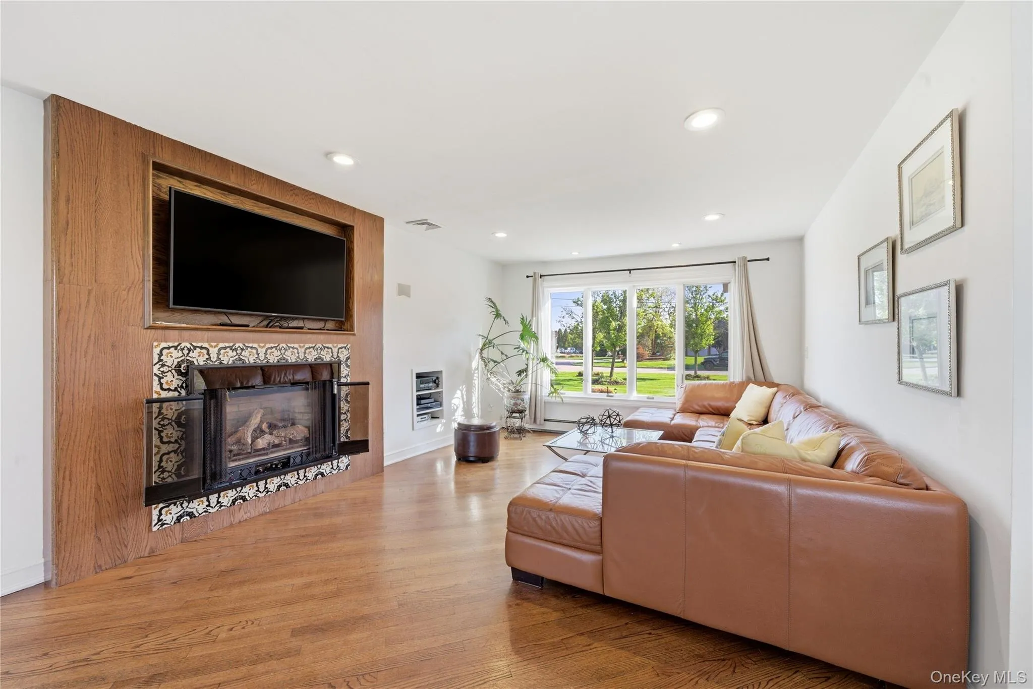 31 The Moor, Islip, NY, 5 Bedrooms Bedrooms, 11 Rooms Rooms,3 BathroomsBathrooms,Residential Lease,For Rent,The Moor,0,1005363 31 The Moor, Islip, NY, 5 Bedrooms Bedrooms, 11 Rooms Rooms,3 BathroomsBathrooms,Residential Lease,For Rent,The Moor,0,1005363