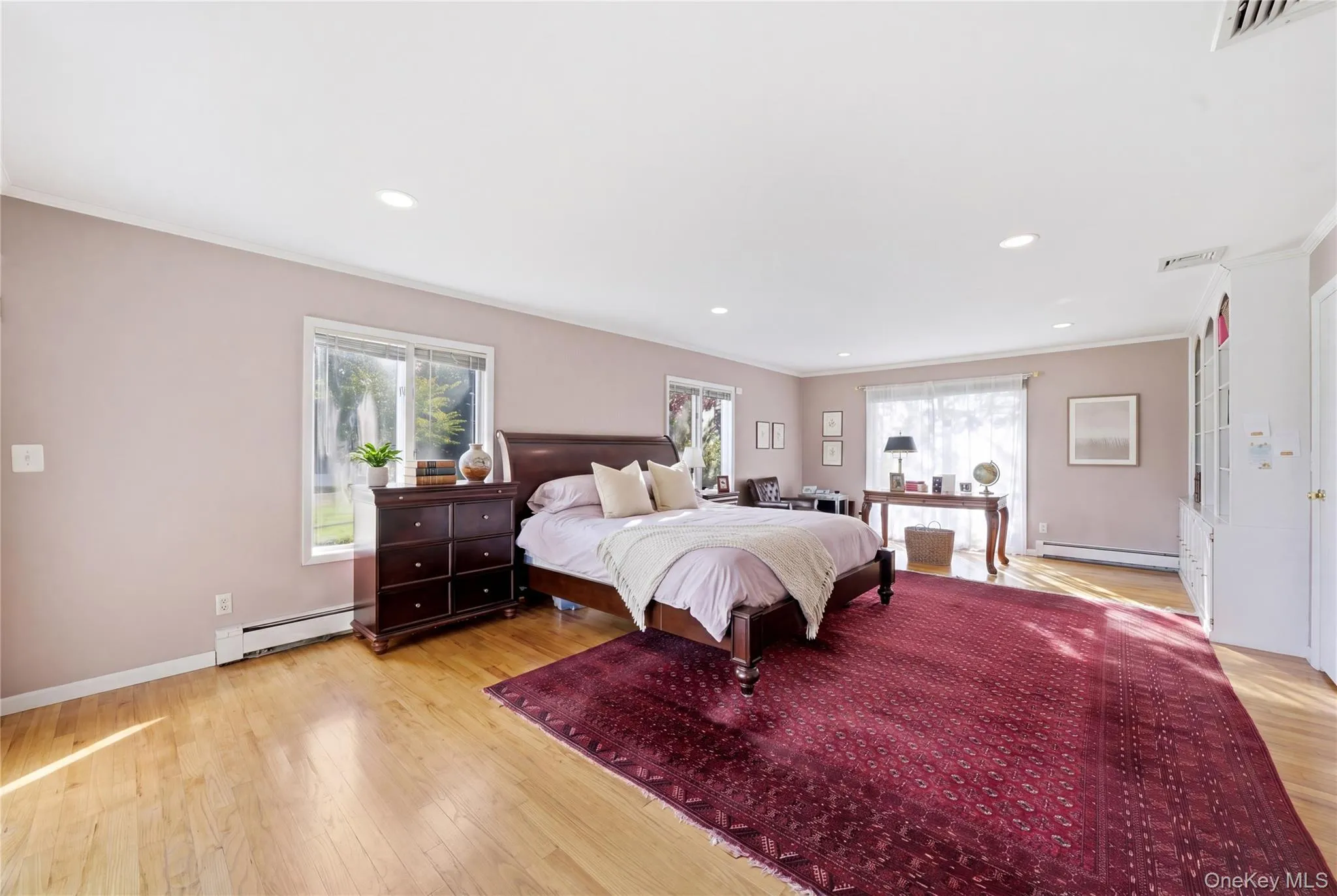 31 The Moor, Islip, NY, 5 Bedrooms Bedrooms, 11 Rooms Rooms,3 BathroomsBathrooms,Residential Lease,For Rent,The Moor,0,1005363 31 The Moor, Islip, NY, 5 Bedrooms Bedrooms, 11 Rooms Rooms,3 BathroomsBathrooms,Residential Lease,For Rent,The Moor,0,1005363