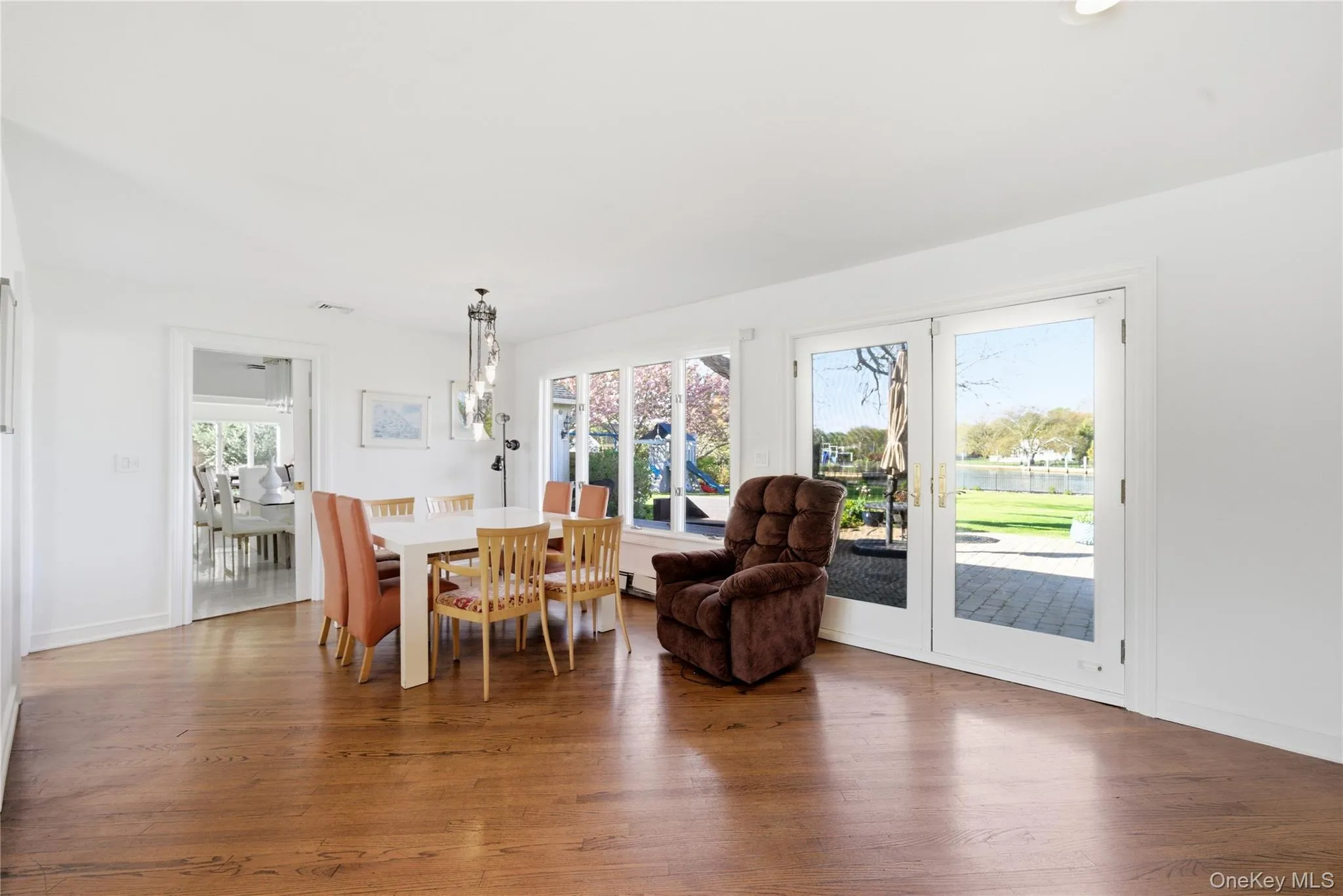 31 The Moor, Islip, NY, 5 Bedrooms Bedrooms, 11 Rooms Rooms,3 BathroomsBathrooms,Residential Lease,For Rent,The Moor,0,1005363 31 The Moor, Islip, NY, 5 Bedrooms Bedrooms, 11 Rooms Rooms,3 BathroomsBathrooms,Residential Lease,For Rent,The Moor,0,1005363