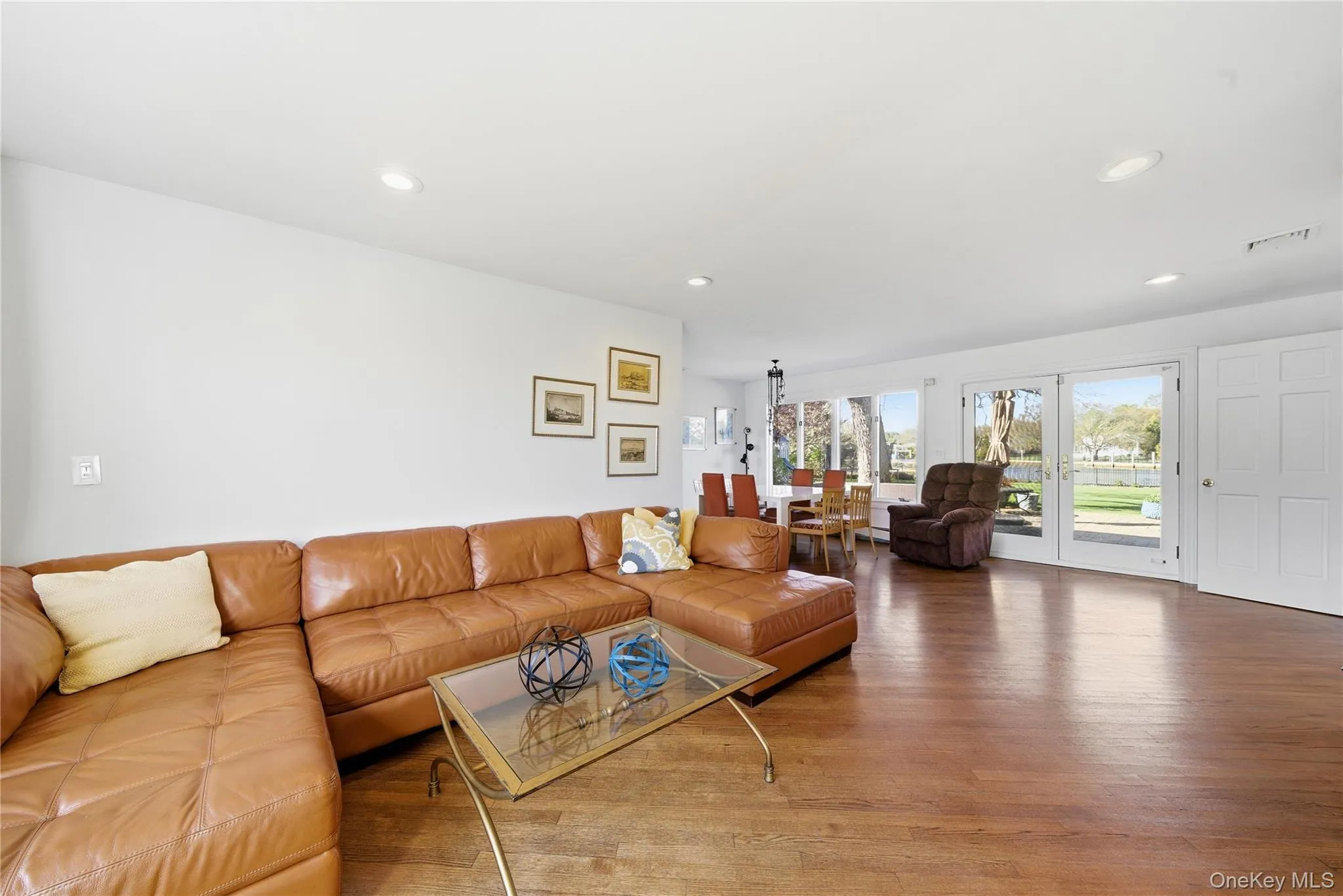31 The Moor, Islip, NY, 5 Bedrooms Bedrooms, 11 Rooms Rooms,3 BathroomsBathrooms,Residential Lease,For Rent,The Moor,0,1005363 31 The Moor, Islip, NY, 5 Bedrooms Bedrooms, 11 Rooms Rooms,3 BathroomsBathrooms,Residential Lease,For Rent,The Moor,0,1005363