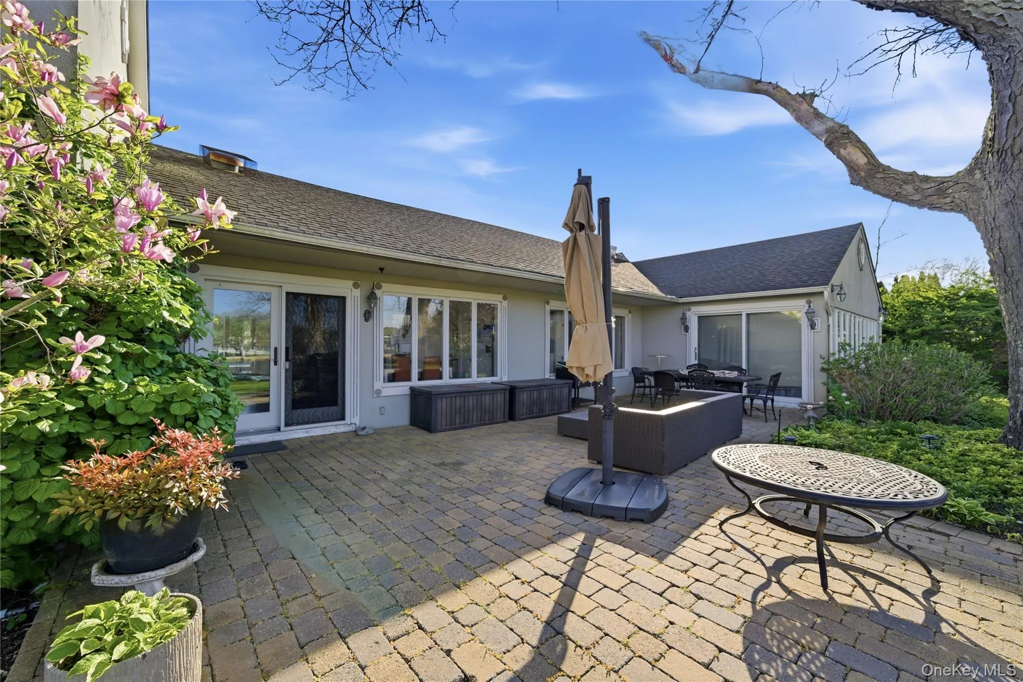 31 The Moor, Islip, NY, 5 Bedrooms Bedrooms, 11 Rooms Rooms,3 BathroomsBathrooms,Residential Lease,For Rent,The Moor,0,1005363 31 The Moor, Islip, NY, 5 Bedrooms Bedrooms, 11 Rooms Rooms,3 BathroomsBathrooms,Residential Lease,For Rent,The Moor,0,1005363