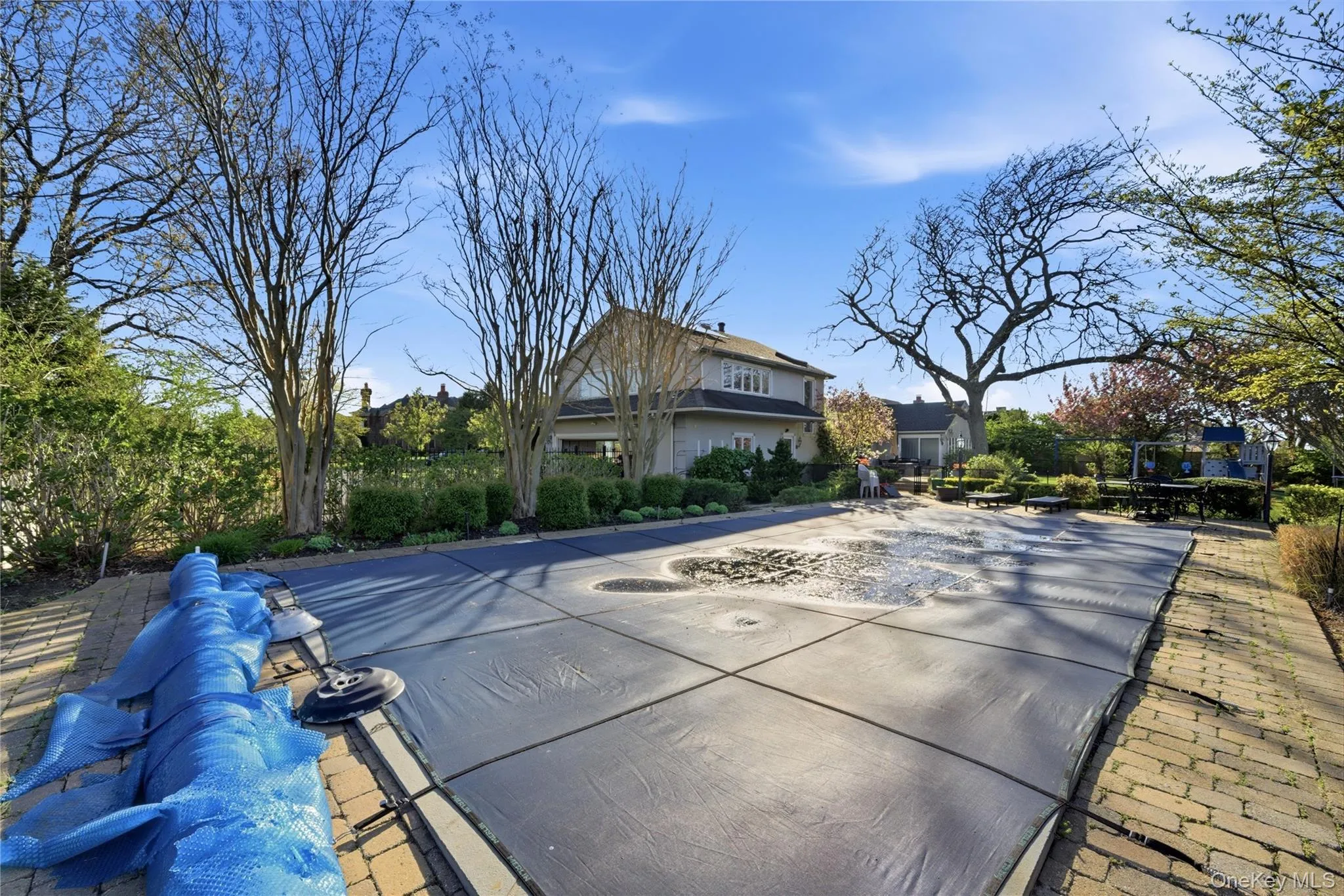31 The Moor, Islip, NY, 5 Bedrooms Bedrooms, 11 Rooms Rooms,3 BathroomsBathrooms,Residential Lease,For Rent,The Moor,0,1005363 31 The Moor, Islip, NY, 5 Bedrooms Bedrooms, 11 Rooms Rooms,3 BathroomsBathrooms,Residential Lease,For Rent,The Moor,0,1005363