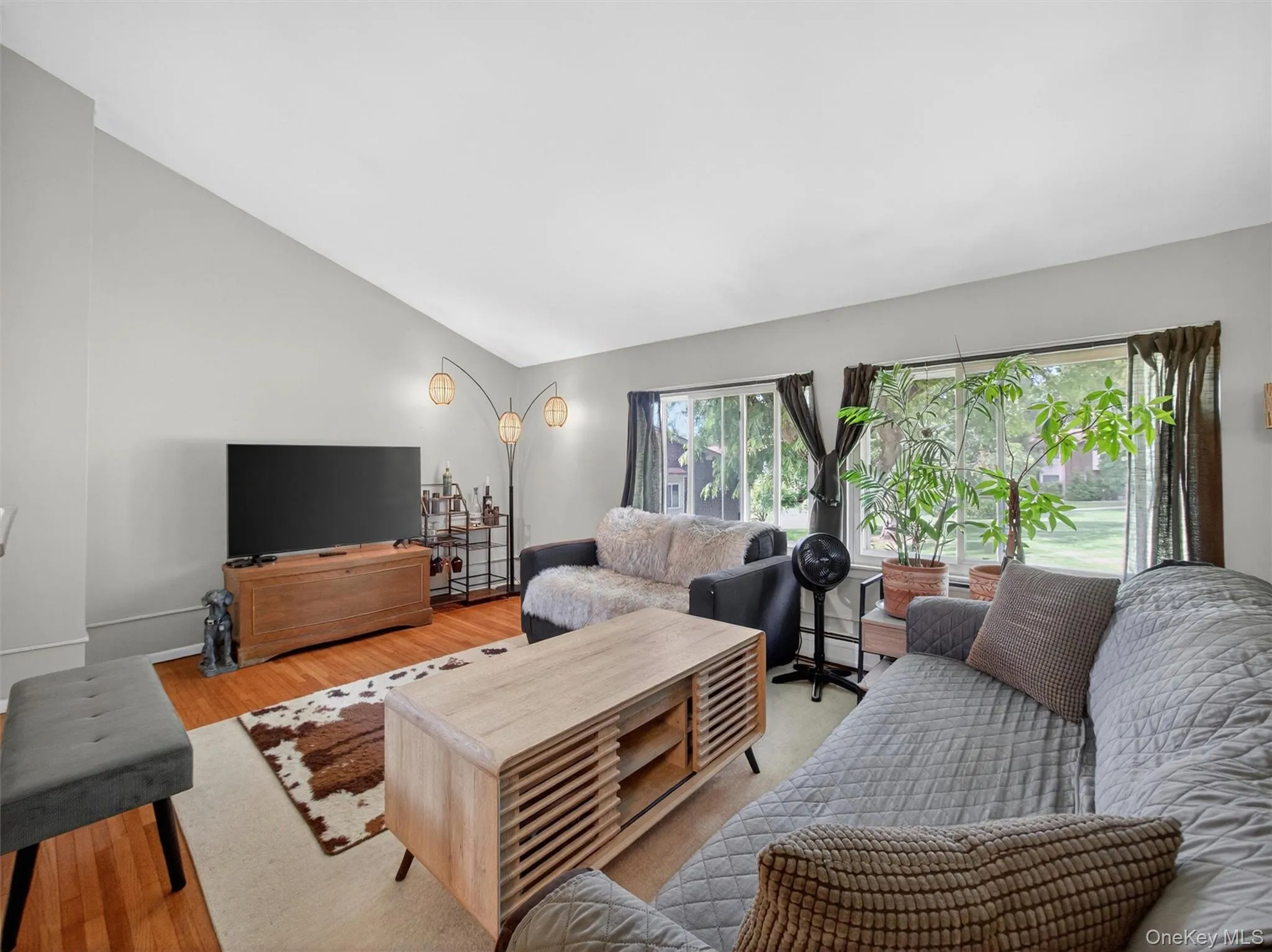 10E Blue Hill, Orangetown, NY, 1 Bedroom Bedrooms, 3 Rooms Rooms,1 BathroomBathrooms,Residential,For Rent,Blue Hill,0,1005364 10E Blue Hill, Orangetown, NY, 1 Bedroom Bedrooms, 3 Rooms Rooms,1 BathroomBathrooms,Residential,For Rent,Blue Hill,0,1005364