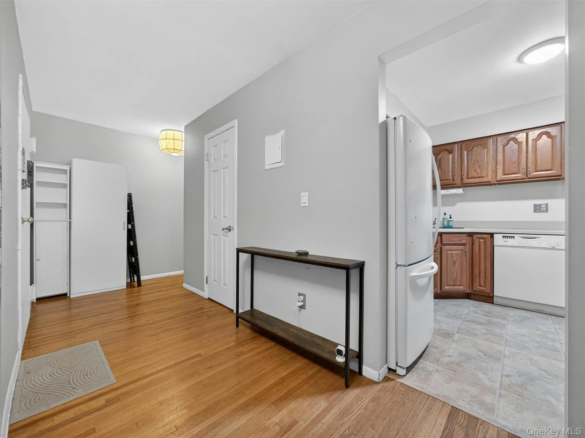 10E Blue Hill, Orangetown, NY, 1 Bedroom Bedrooms, 3 Rooms Rooms,1 BathroomBathrooms,Residential,For Rent,Blue Hill,0,1005364 10E Blue Hill, Orangetown, NY, 1 Bedroom Bedrooms, 3 Rooms Rooms,1 BathroomBathrooms,Residential,For Rent,Blue Hill,0,1005364