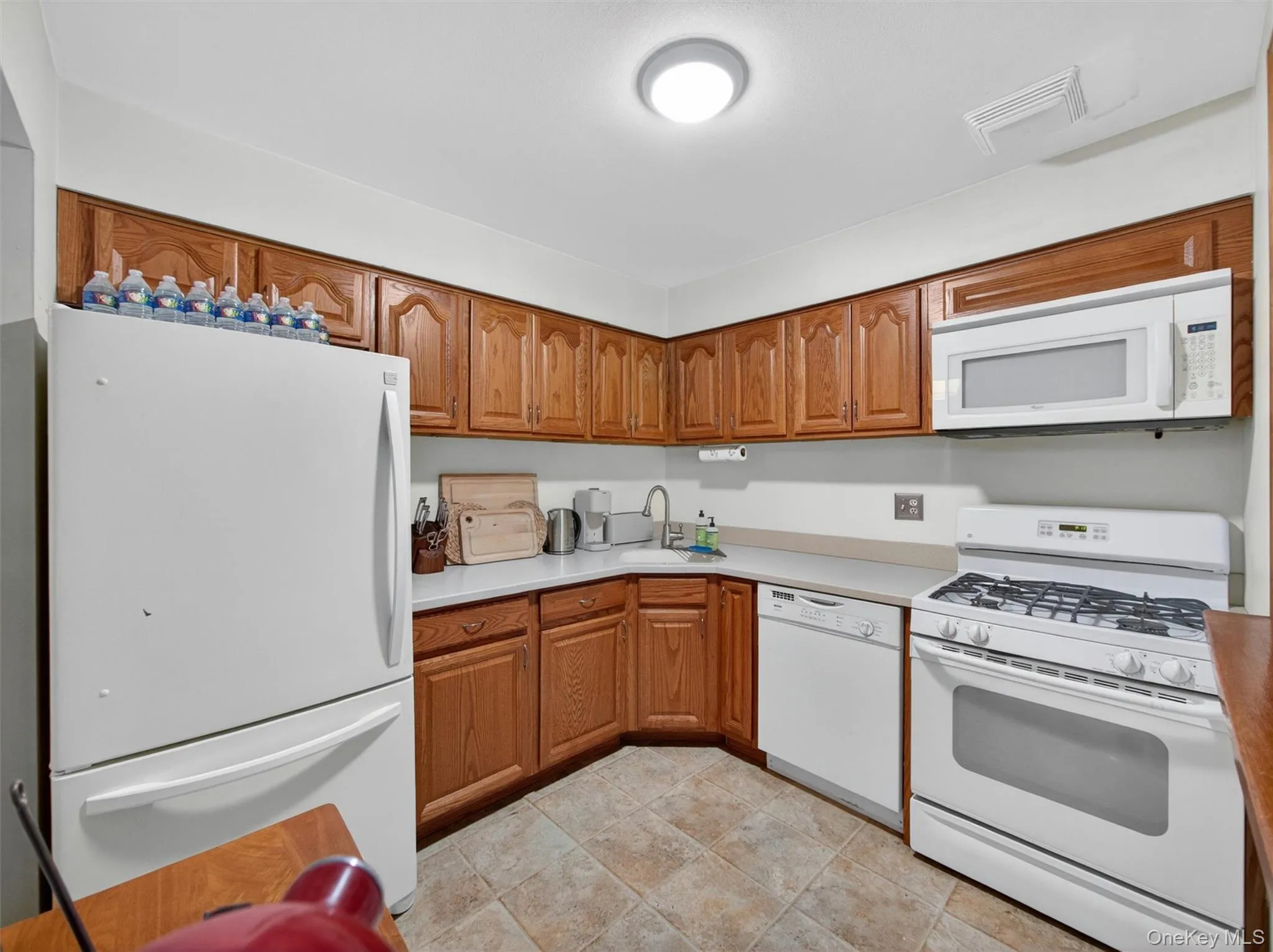 10E Blue Hill, Orangetown, NY, 1 Bedroom Bedrooms, 3 Rooms Rooms,1 BathroomBathrooms,Residential,For Rent,Blue Hill,0,1005364 10E Blue Hill, Orangetown, NY, 1 Bedroom Bedrooms, 3 Rooms Rooms,1 BathroomBathrooms,Residential,For Rent,Blue Hill,0,1005364
