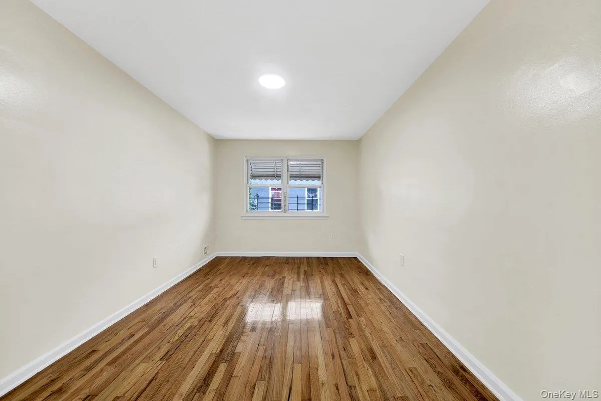 3722 Bronxwood Avenue, New York, NY, 3 Bedrooms Bedrooms, 3 Rooms Rooms,1 BathroomBathrooms,Residential Lease,For Rent,Bronxwood,0,1005369 3722 Bronxwood Avenue, New York, NY, 3 Bedrooms Bedrooms, 3 Rooms Rooms,1 BathroomBathrooms,Residential Lease,For Rent,Bronxwood,0,1005369