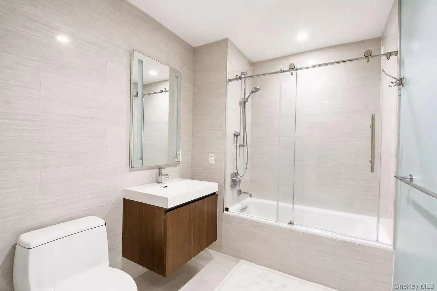 131-03 40th Road, New York, NY, 1 Bedroom Bedrooms, 3 Rooms Rooms,1 BathroomBathrooms,Residential,For Rent,40th,0,1005372 131-03 40th Road, New York, NY, 1 Bedroom Bedrooms, 3 Rooms Rooms,1 BathroomBathrooms,Residential,For Rent,40th,0,1005372